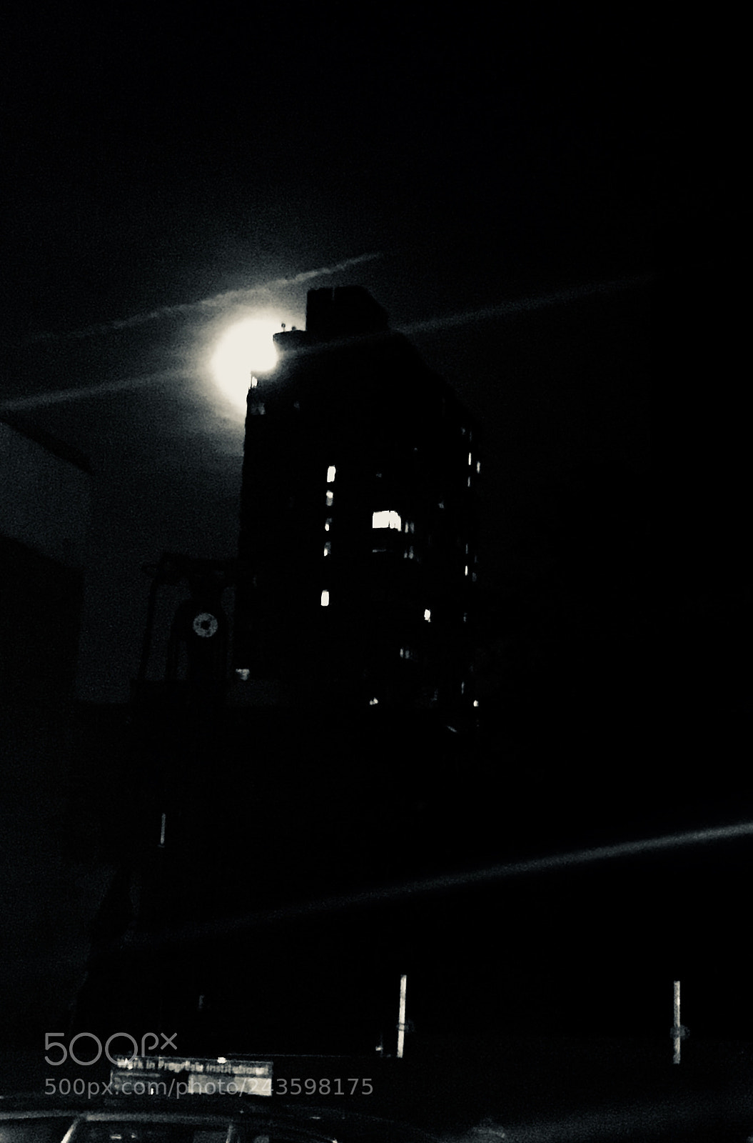Apple iPhone SE sample photo. Half moonless photography