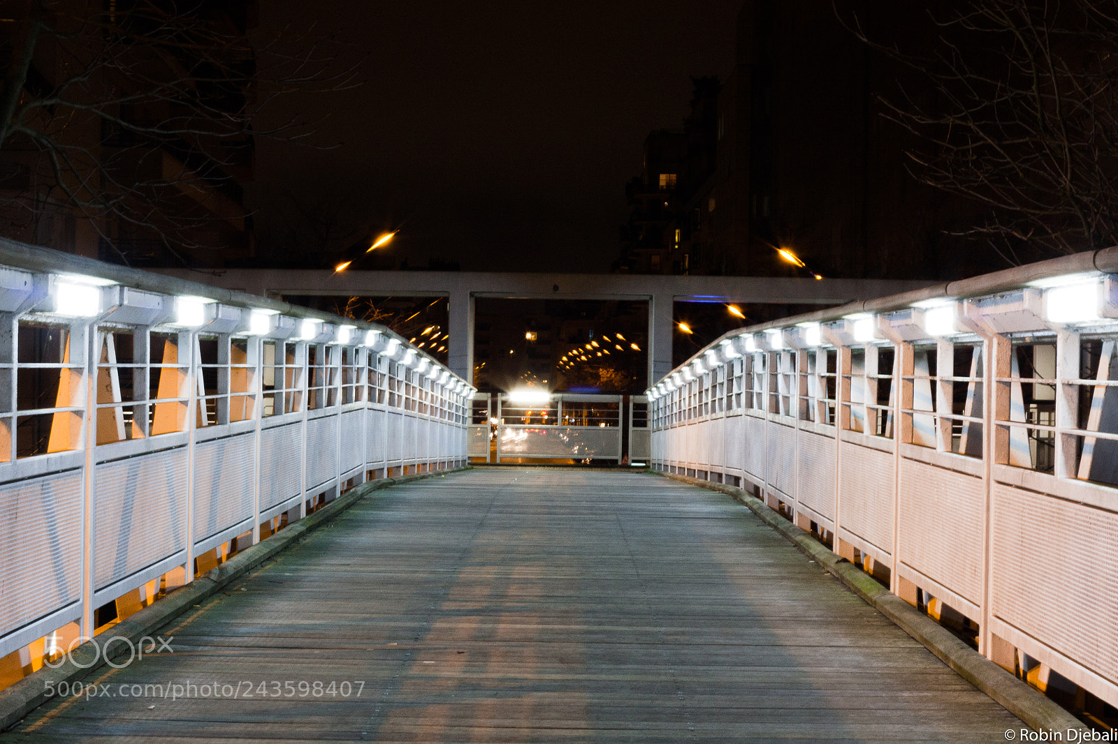 Canon EOS 450D (EOS Rebel XSi / EOS Kiss X2) sample photo. Bridge to the lift photography