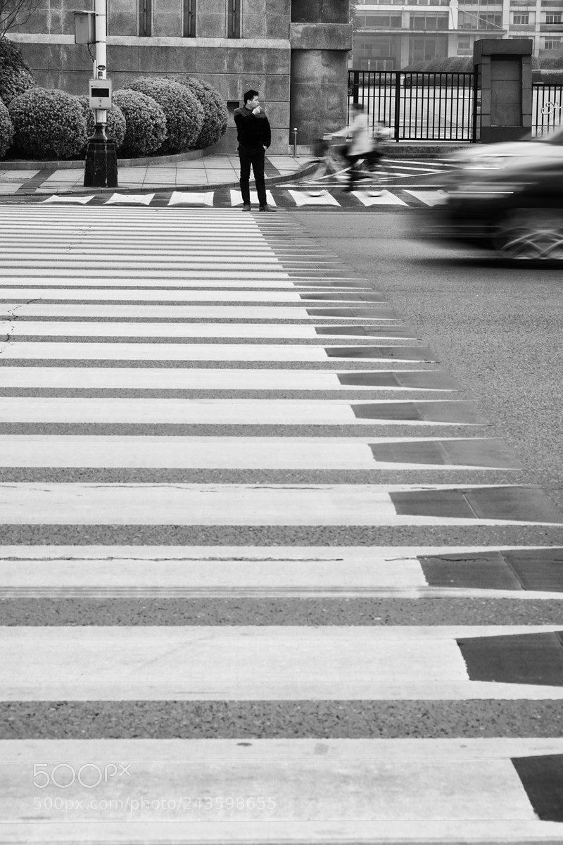 Fujifilm X-E2 sample photo. Street moment photography