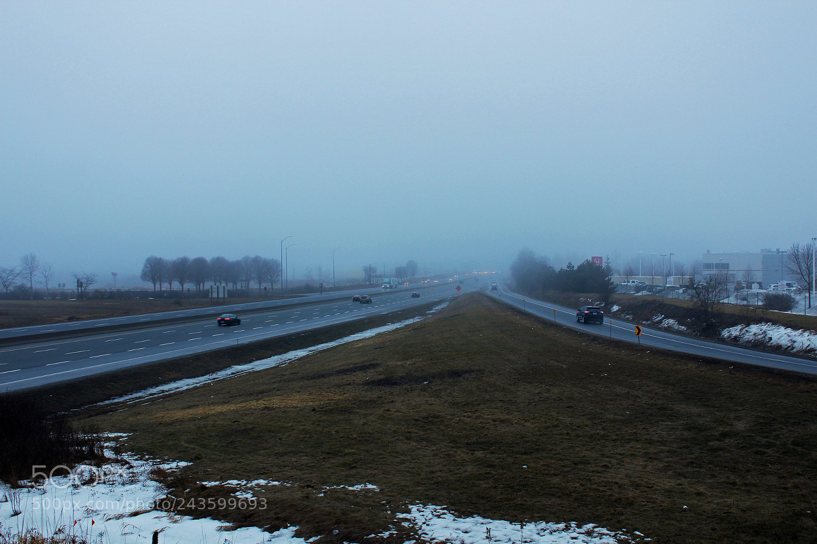 Canon EOS 1200D (EOS Rebel T5 / EOS Kiss X70 / EOS Hi) sample photo. Fog over highway 401 photography