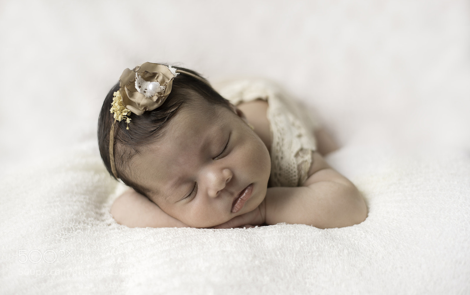 Nikon D750 sample photo. Newborn baby girl photography