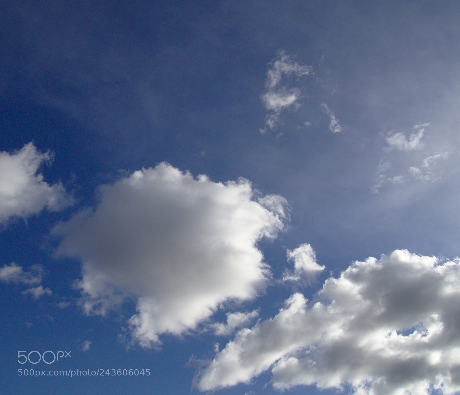 Olympus OM-D E-M10 II sample photo. Sky photography