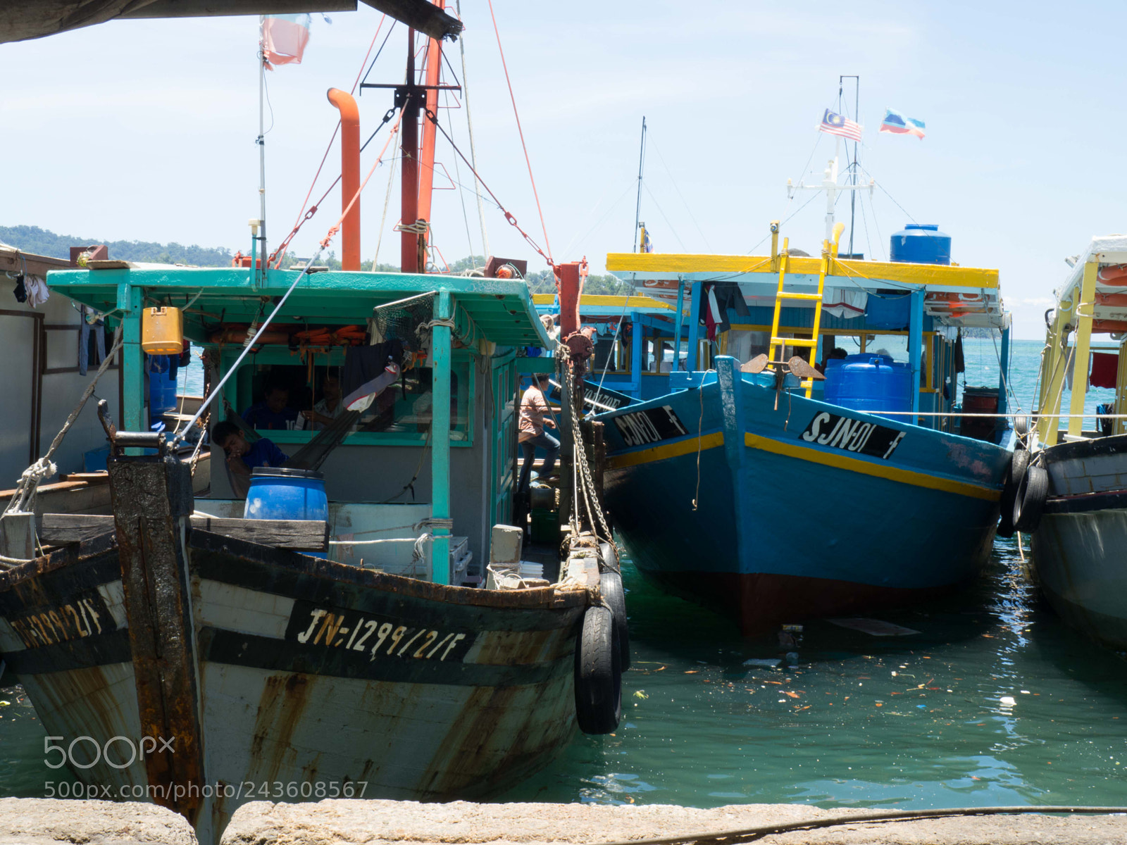 Olympus OM-D E-M10 sample photo. Urban scene in kotakinabalu photography