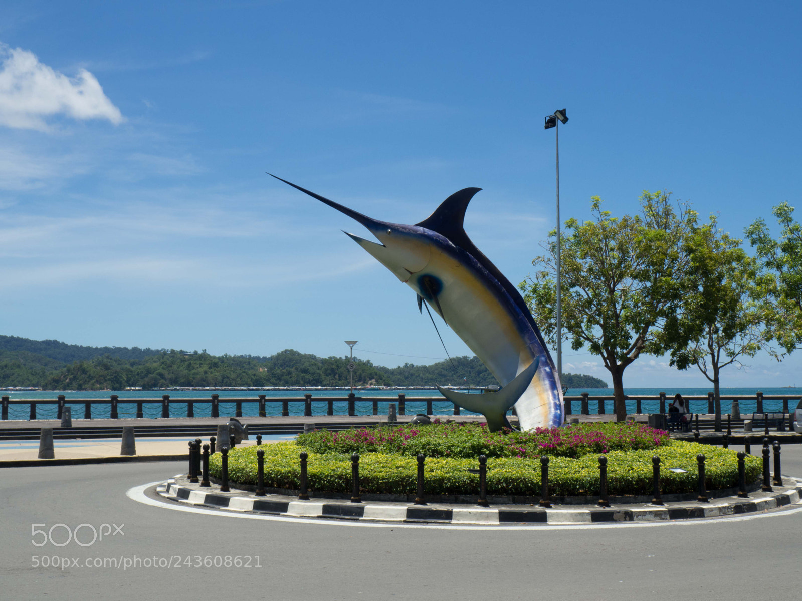 Olympus OM-D E-M10 sample photo. Monument in kotakinabalu photography