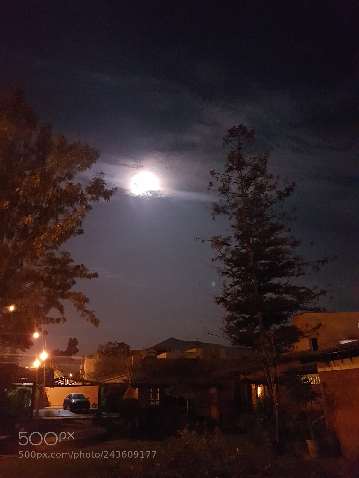 Samsung Galaxy S7 Edge sample photo. Big moon photography