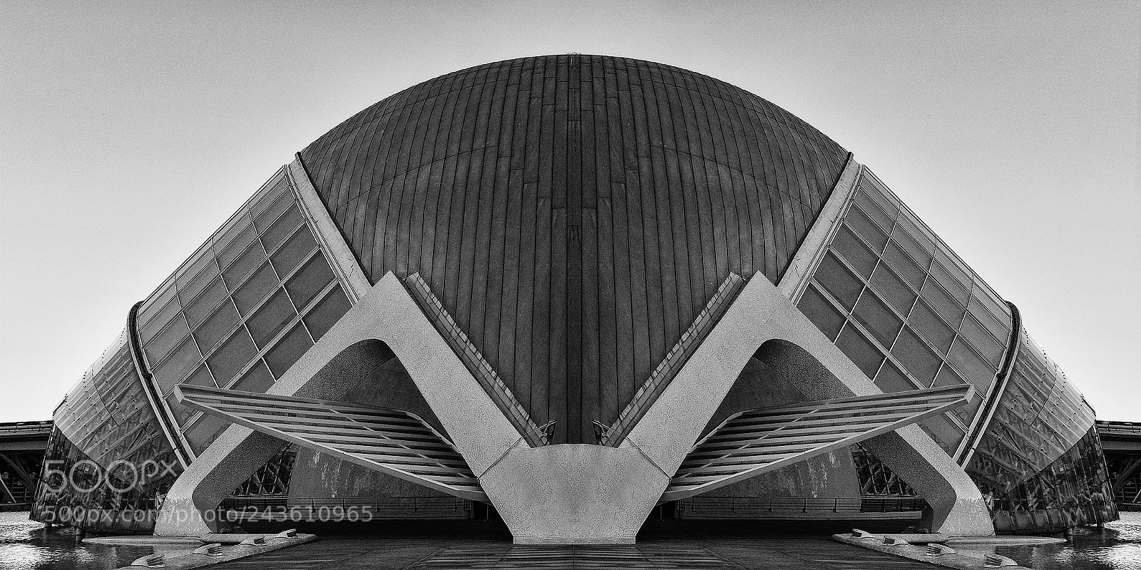 Olympus OM-D E-M1 sample photo. L'hemisf ric. ciudad de photography