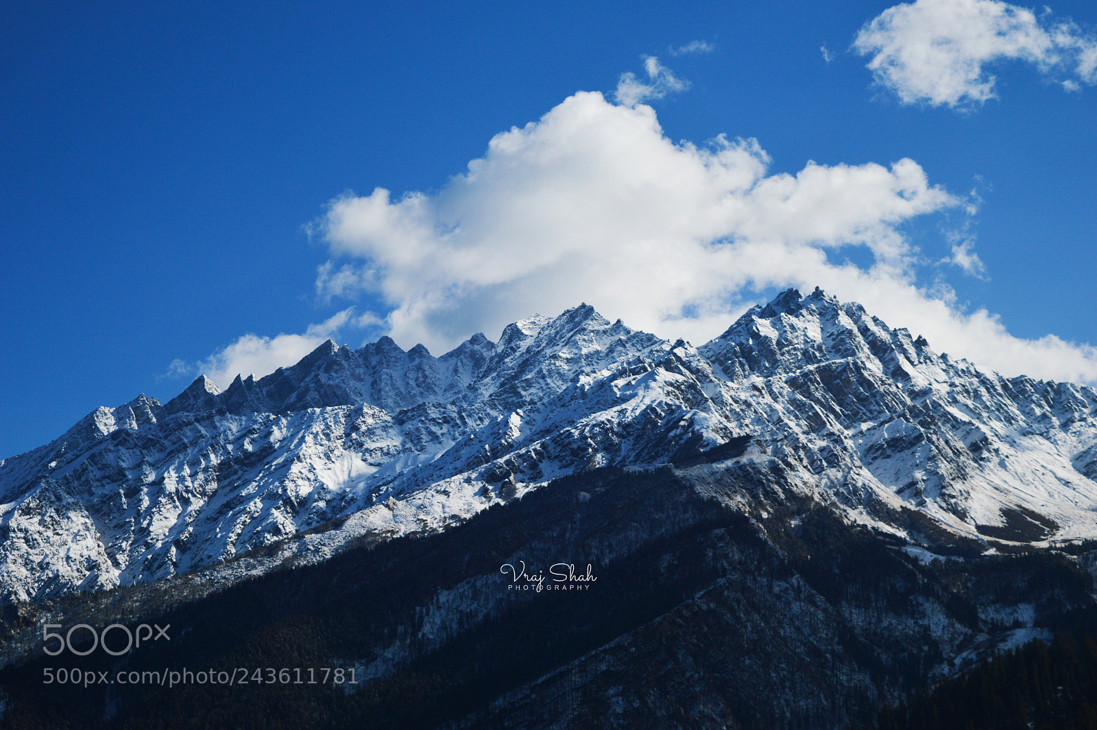 Nikon D3200 sample photo. Snow covered dronagiri peak photography