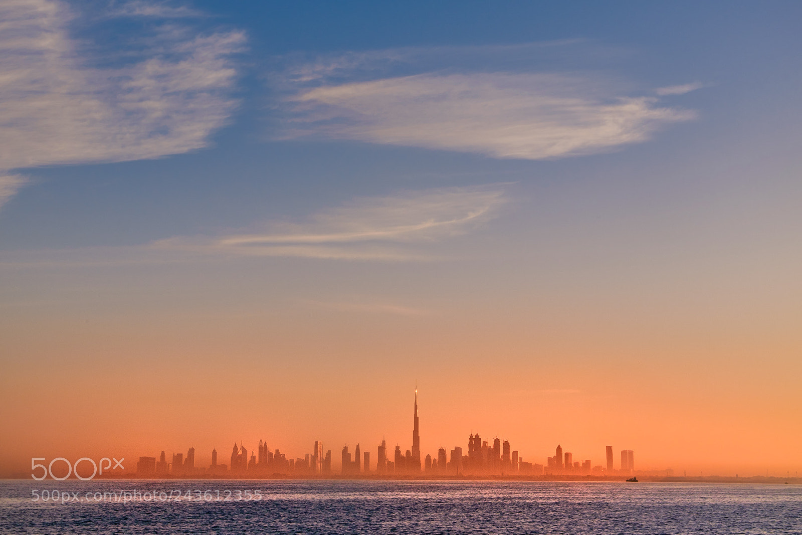 Fujifilm X-T1 sample photo. Minimal skyline photography
