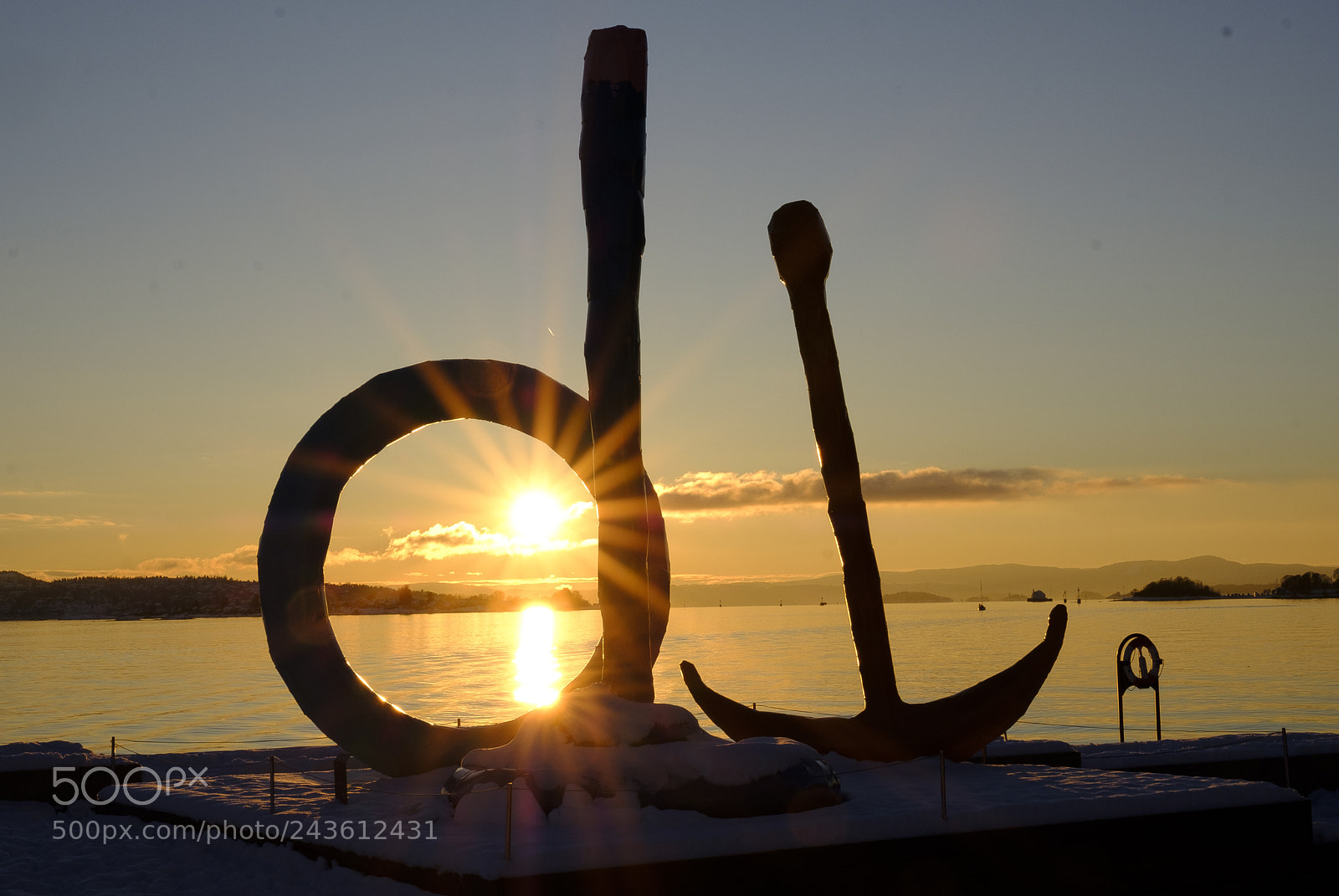 Fujifilm X-T2 sample photo. Sculpture in sunset at photography