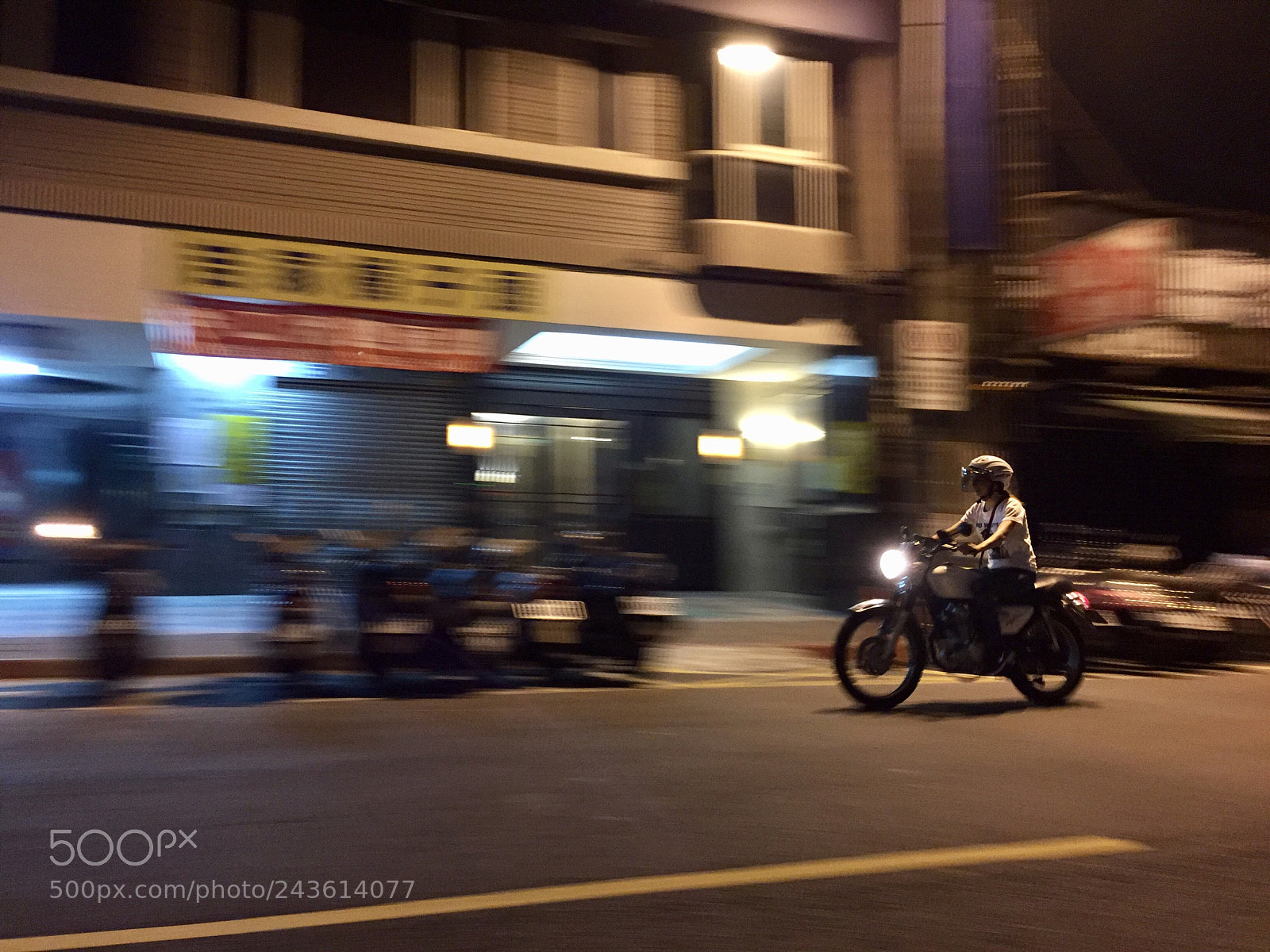 Apple iPhone 6 Plus sample photo. Midnight ride + taipei photography