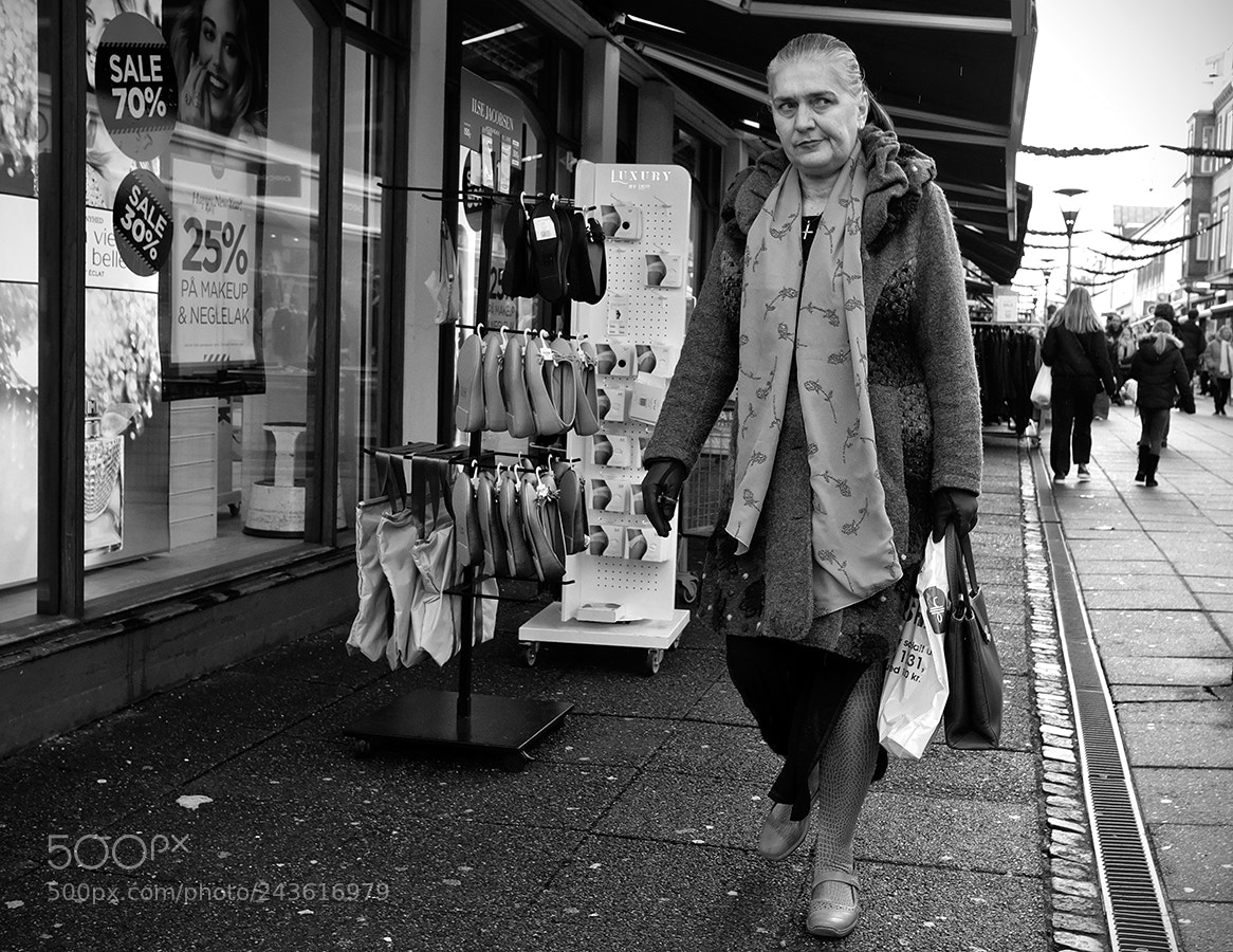 Fujifilm X-Pro2 sample photo. Shopping in style 2 photography