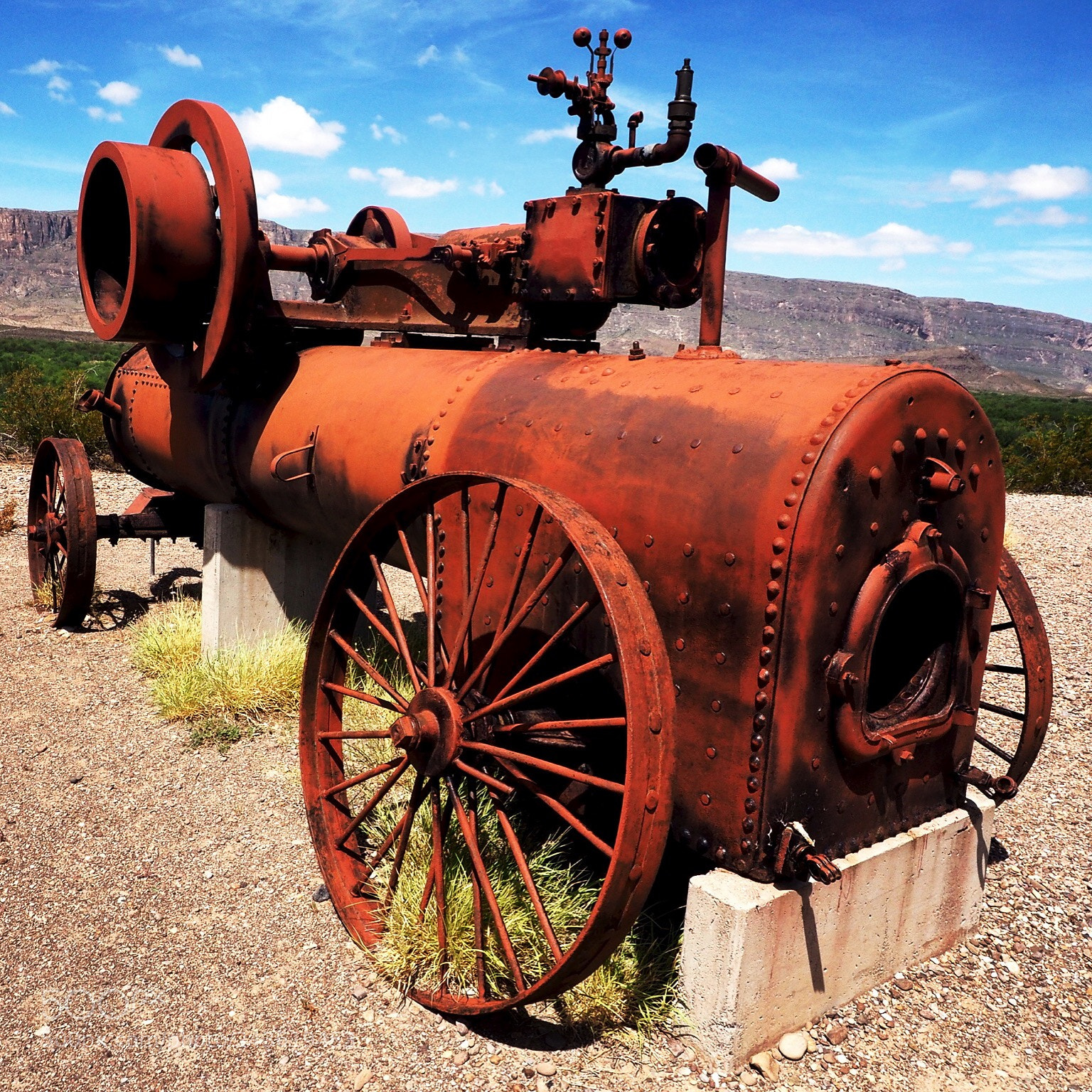 Olympus OM-D E-M5 II sample photo. Deserted in time photography