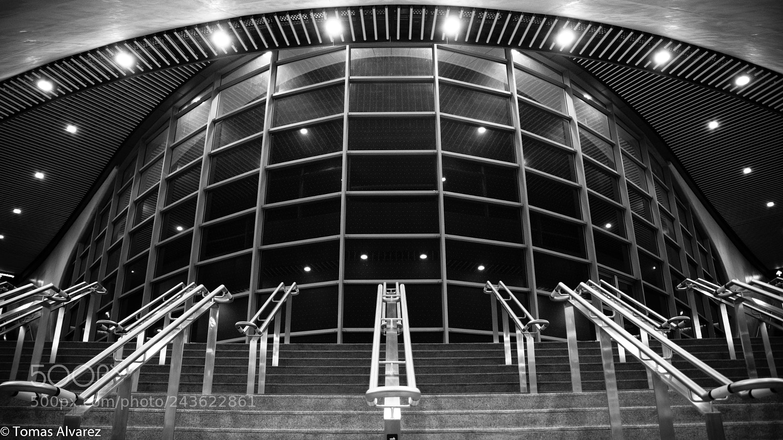 Canon EOS 750D (EOS Rebel T6i / EOS Kiss X8i) sample photo. Subway photography