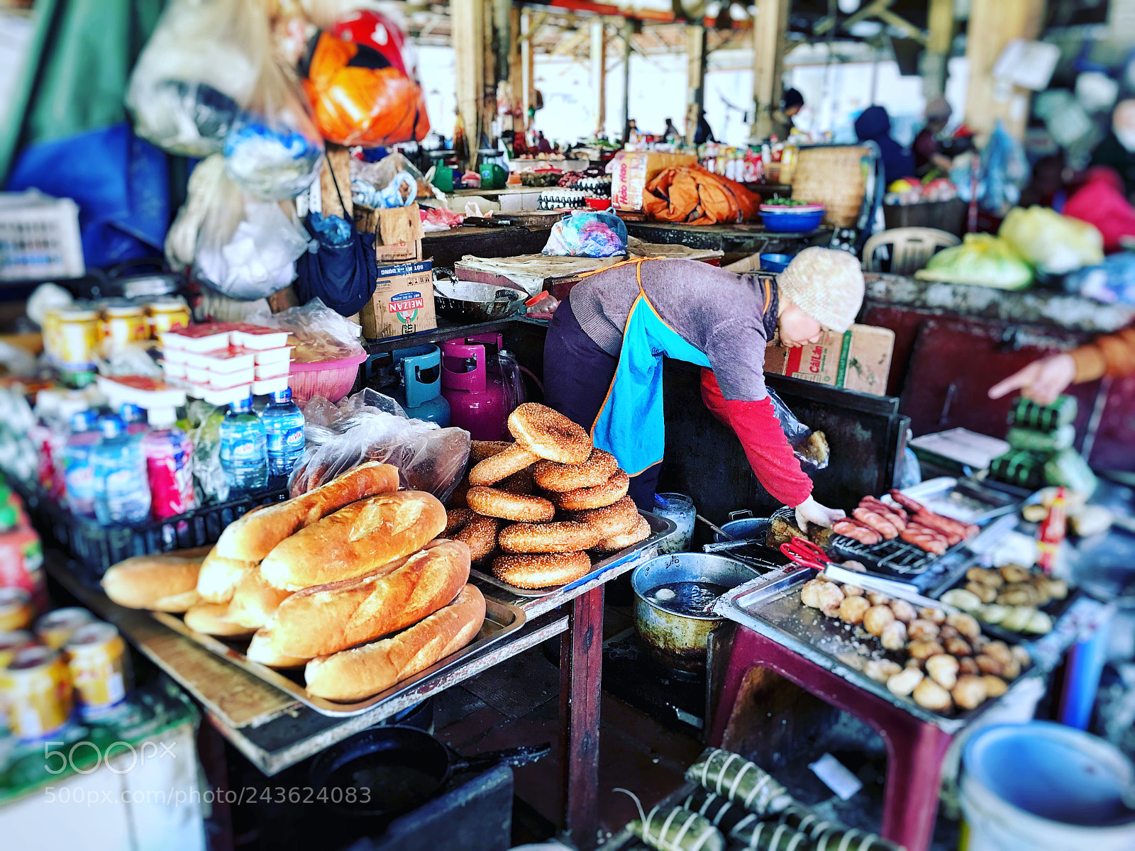 Apple iPhone 6s Plus sample photo. Traditional market in sapa photography