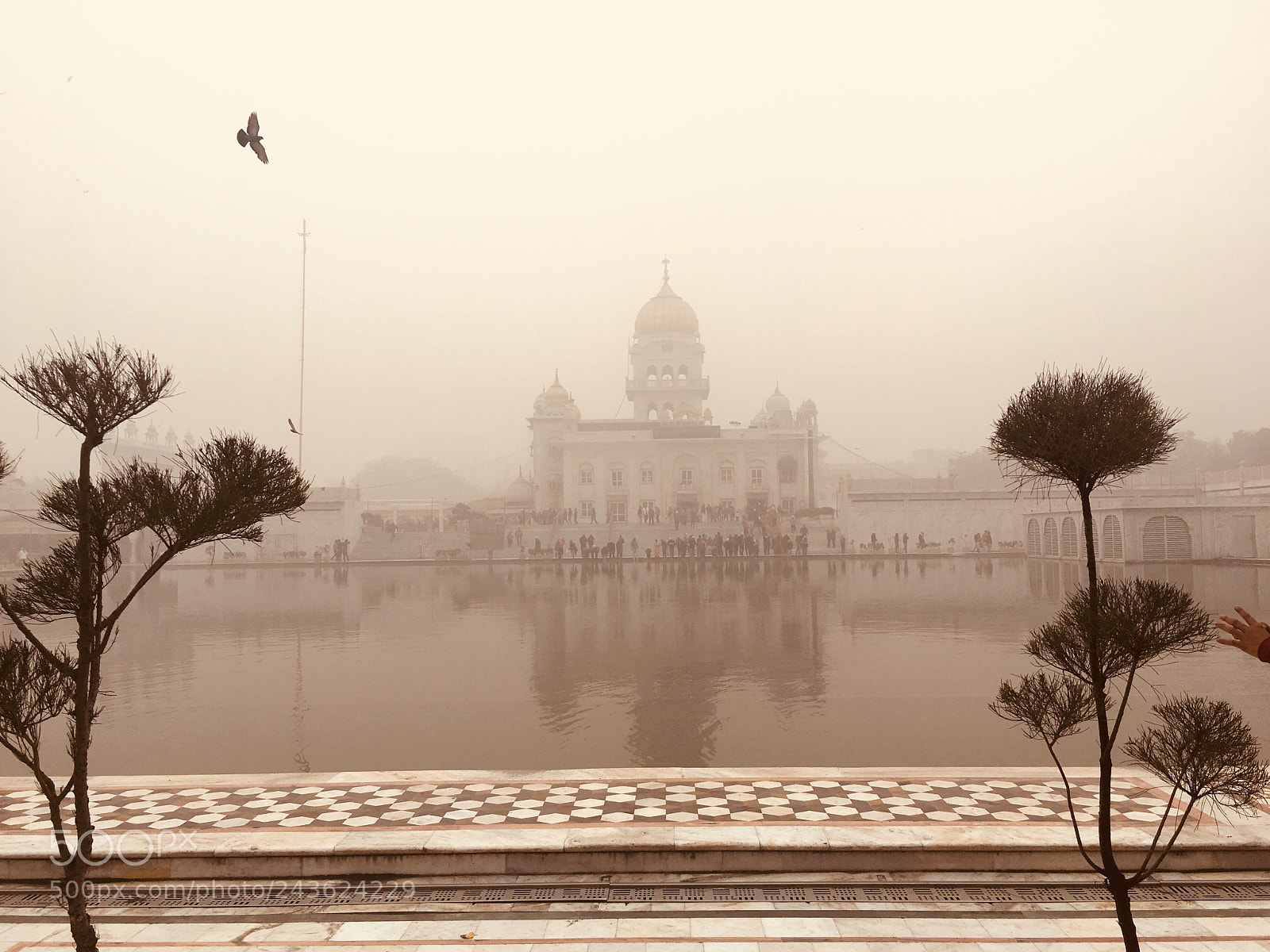 Apple iPhone 6s sample photo. Bangla sahib gurudwara on photography
