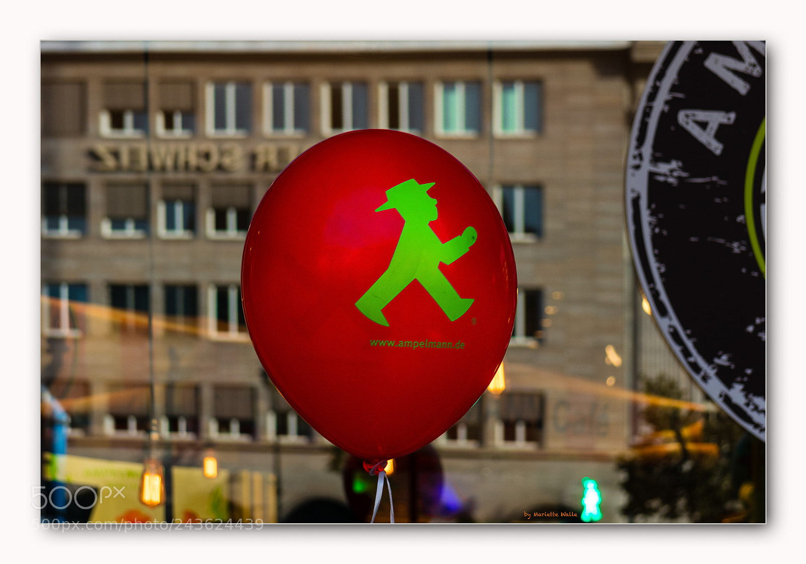 Canon EOS M5 sample photo. Das ampelmännchen photography