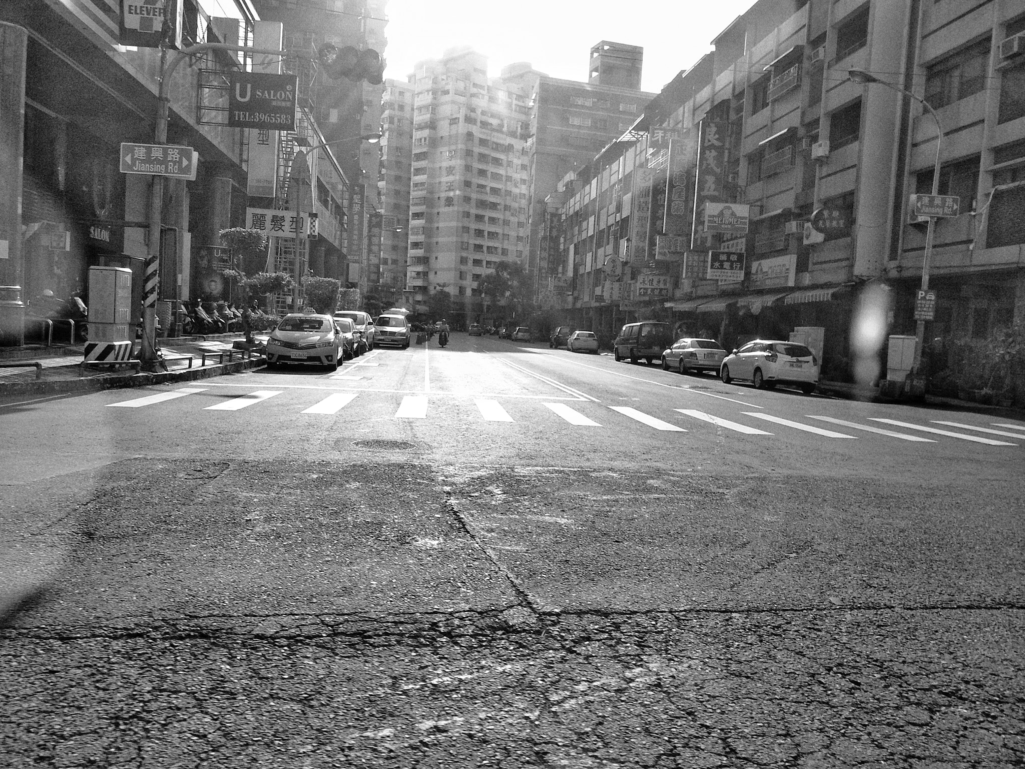 OPPO R9S sample photo. Black and white photography