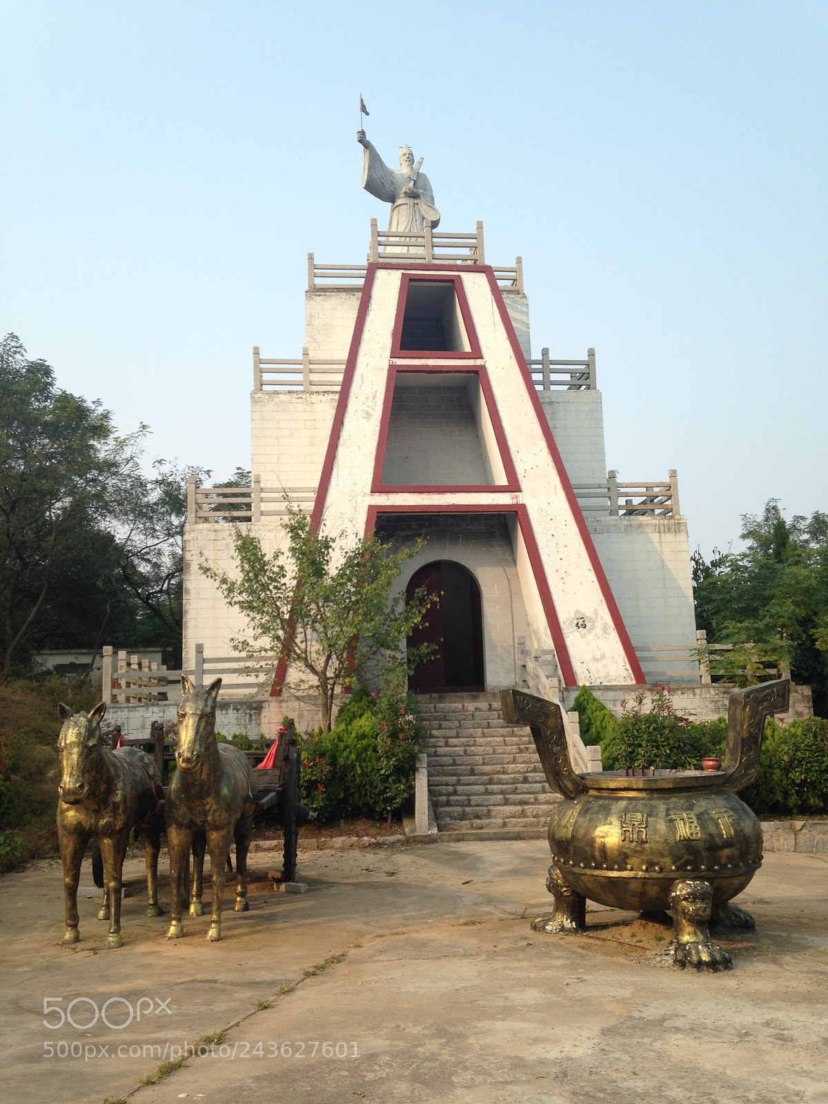 Apple iPhone 5c sample photo. The temple with no photography