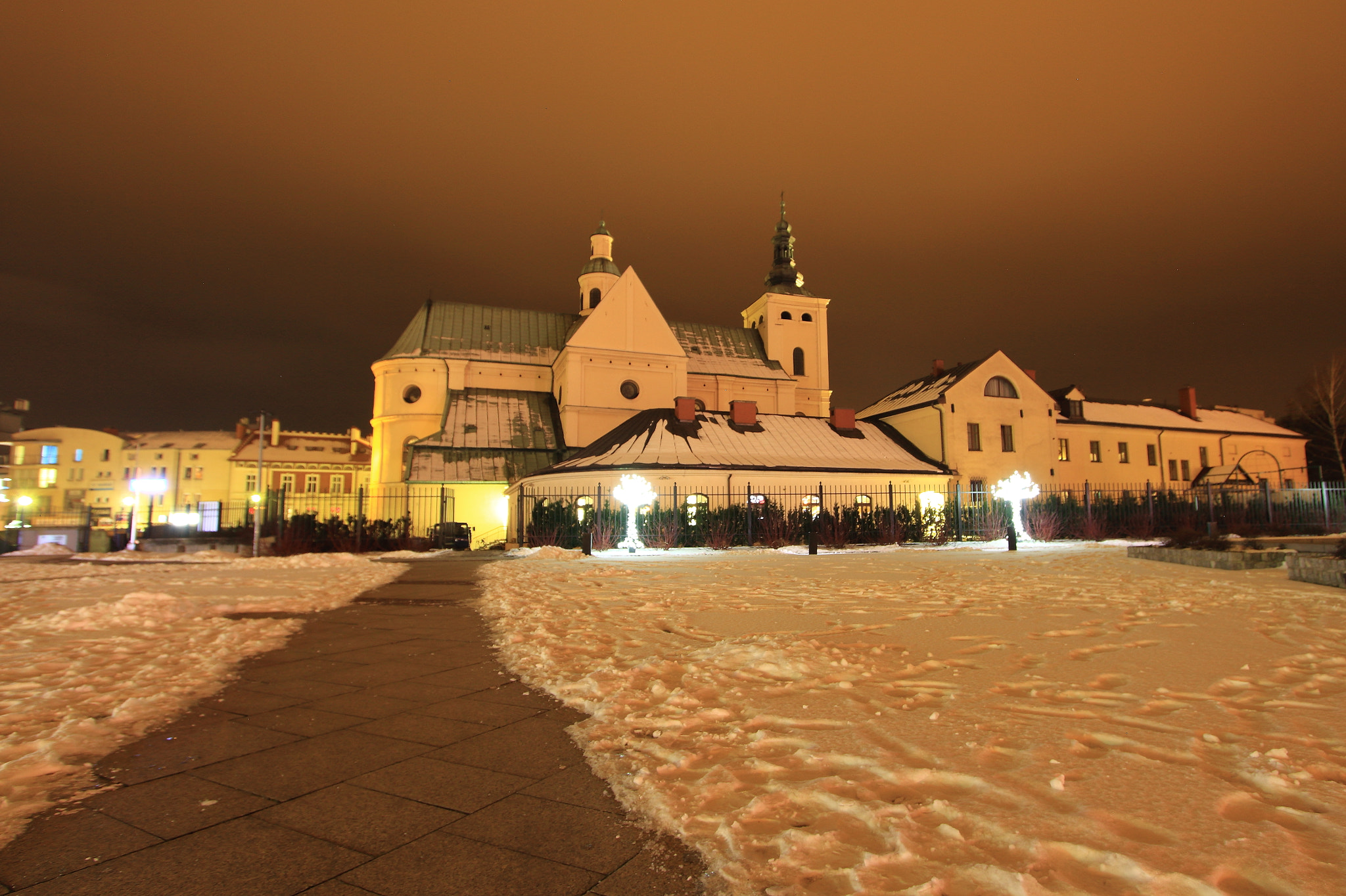 Canon EOS 60D + Canon EF-S 10-22mm F3.5-4.5 USM sample photo. Sanctuary of our lady of rzeszow photography