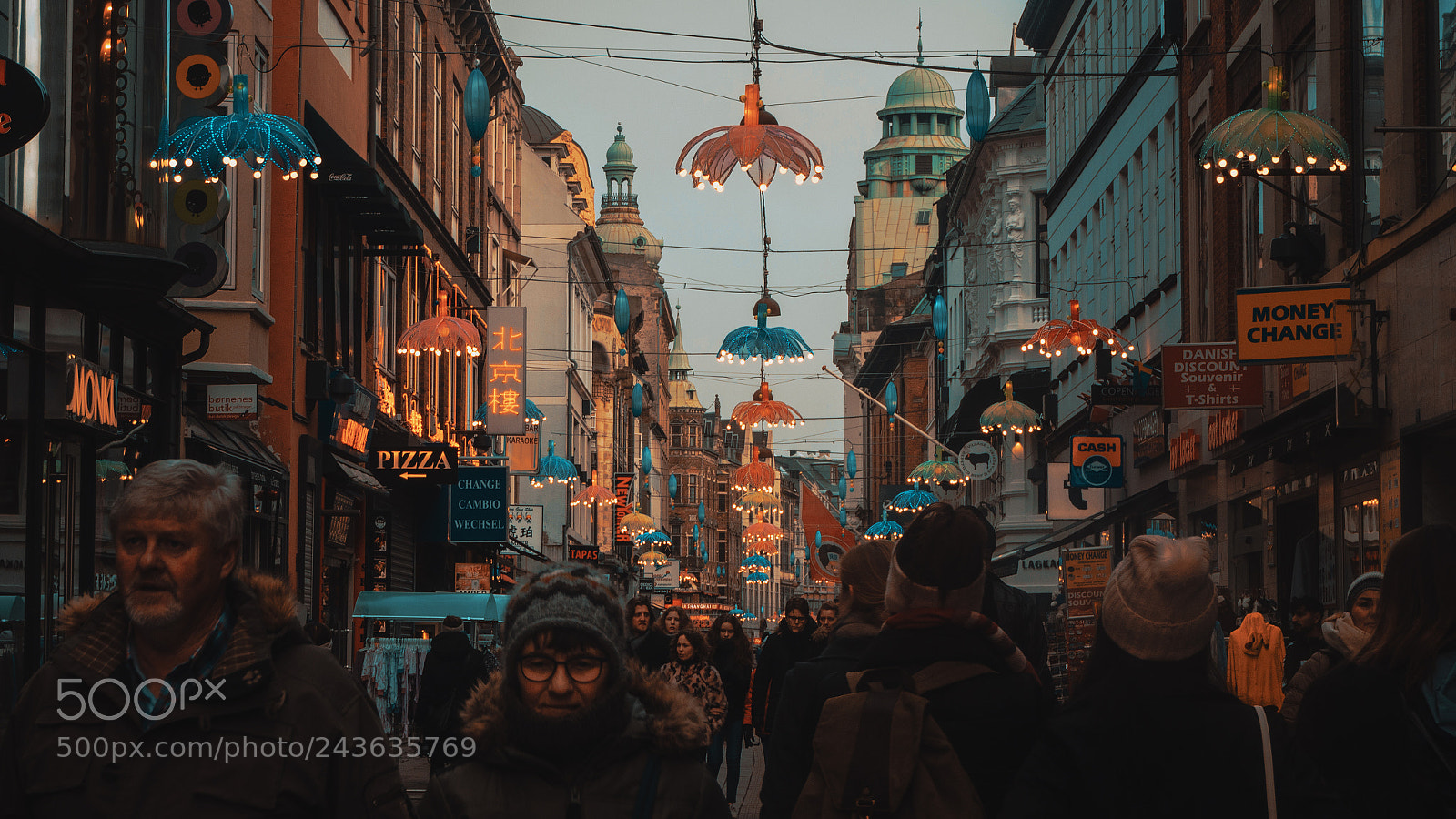 Panasonic Lumix DC-GH5 sample photo. Walking in city center photography