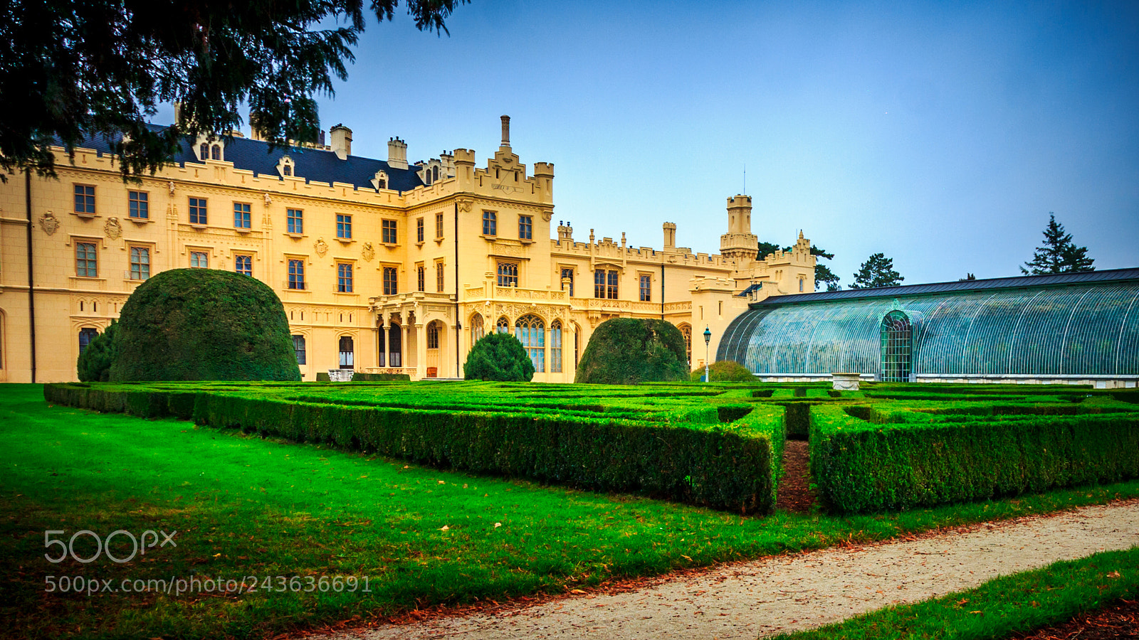 Canon EOS 60D sample photo. Castle lednice in moravia photography