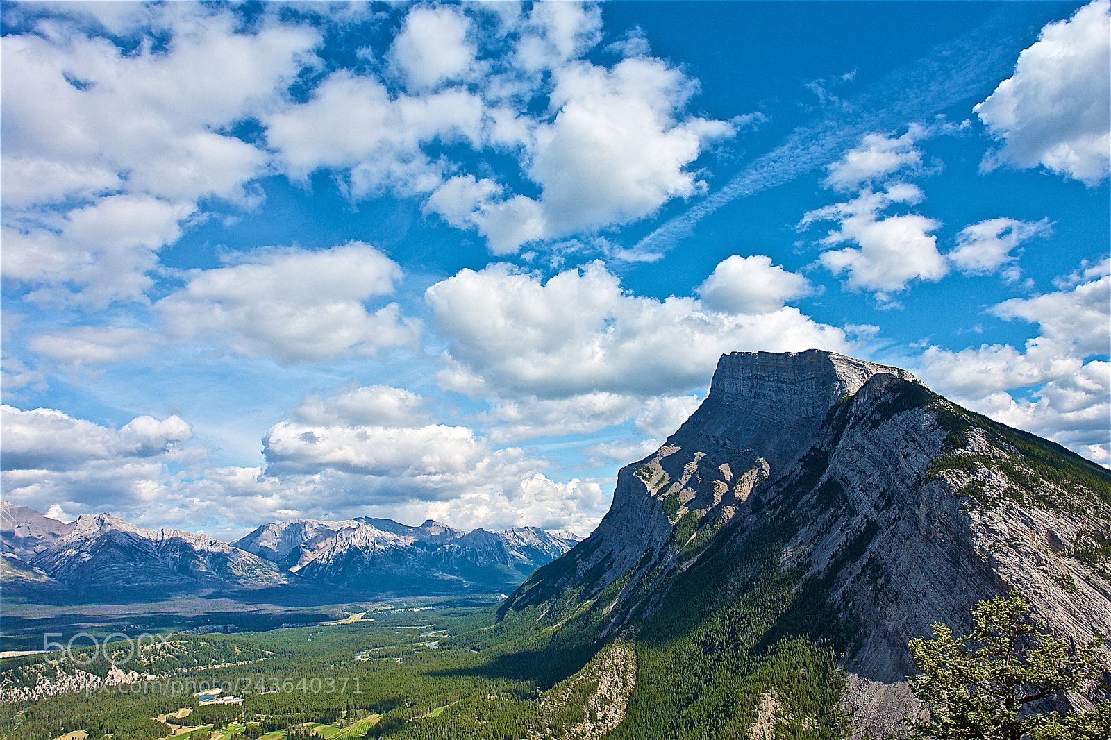 Sony DSC-R1 sample photo. View from tunnel mountain photography