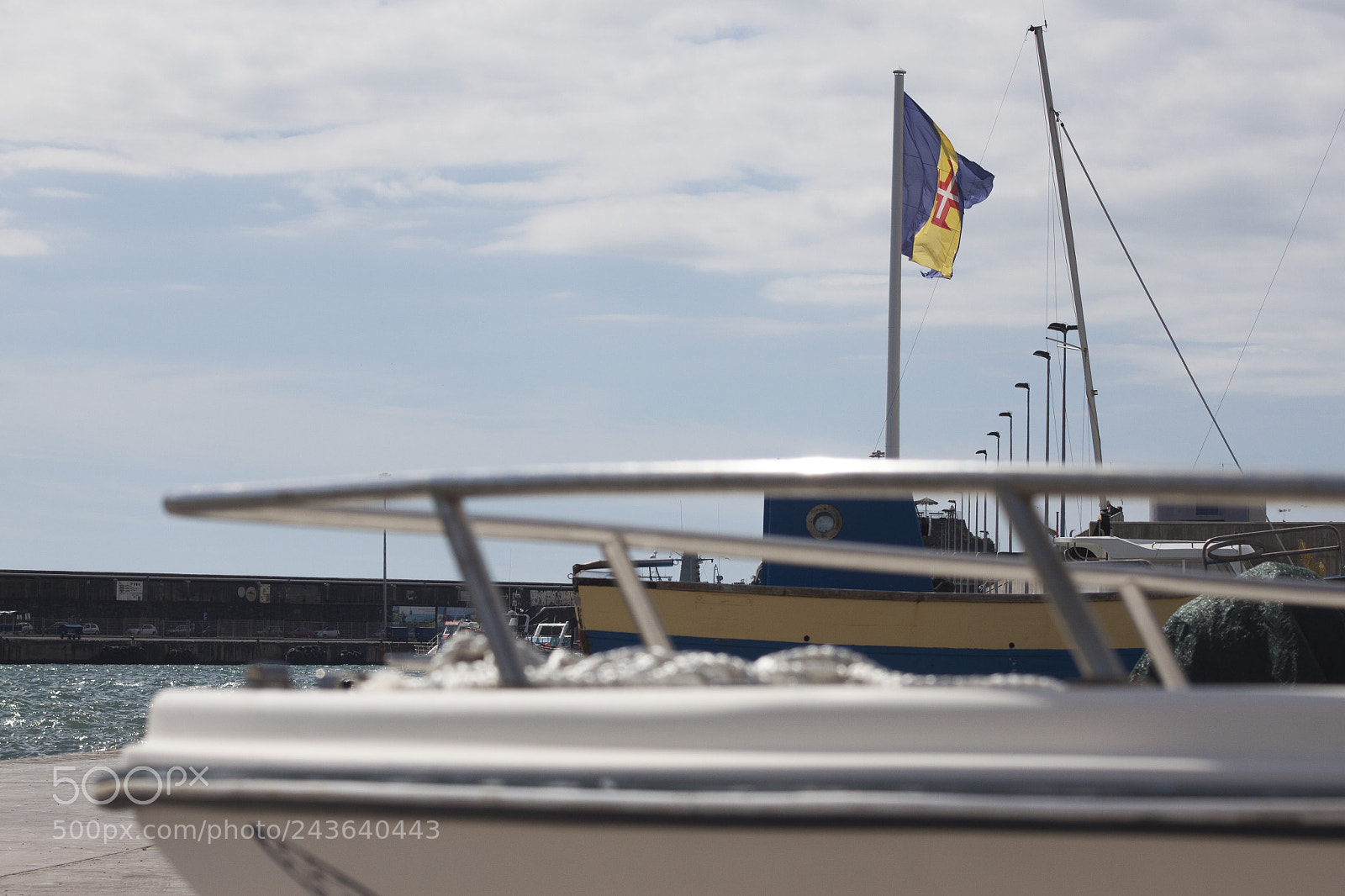 Canon EOS 500D (EOS Rebel T1i / EOS Kiss X3) sample photo. Madeira flag photography