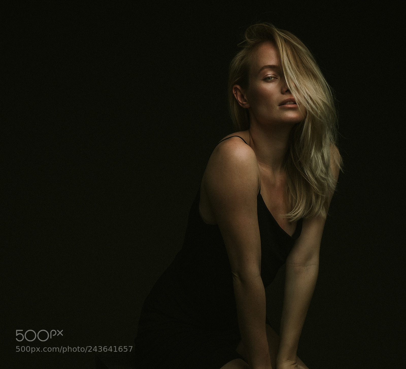 Fujifilm X-T1 sample photo. Chiaroscuro photography