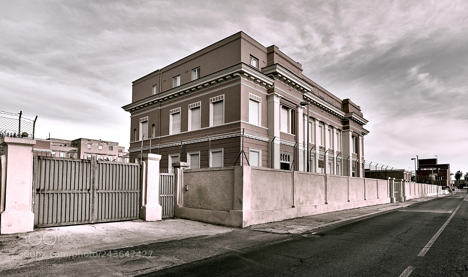 Sony a7R sample photo. Edificio militare photography
