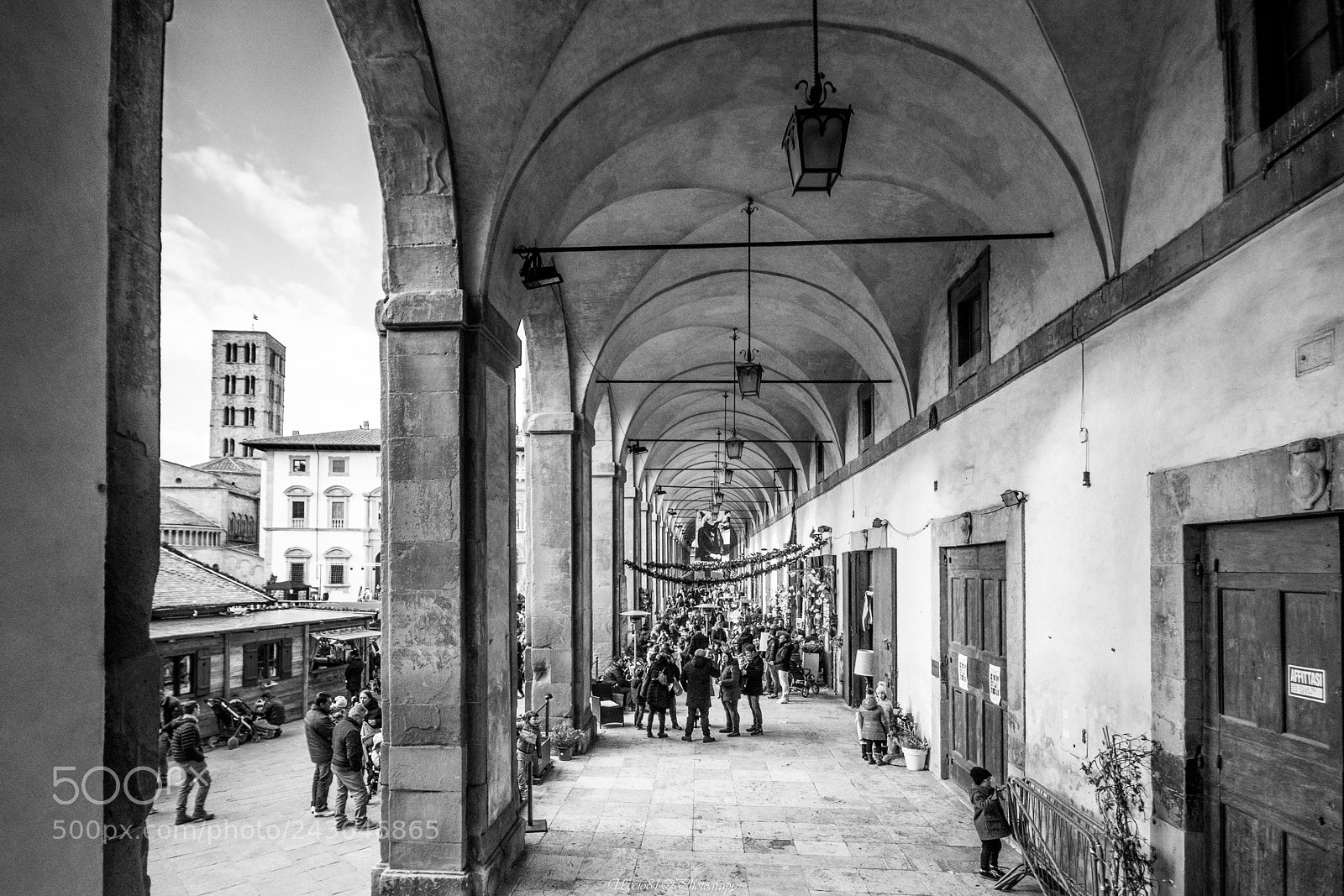 Sony SLT-A68 sample photo. Logge vasari bw photography