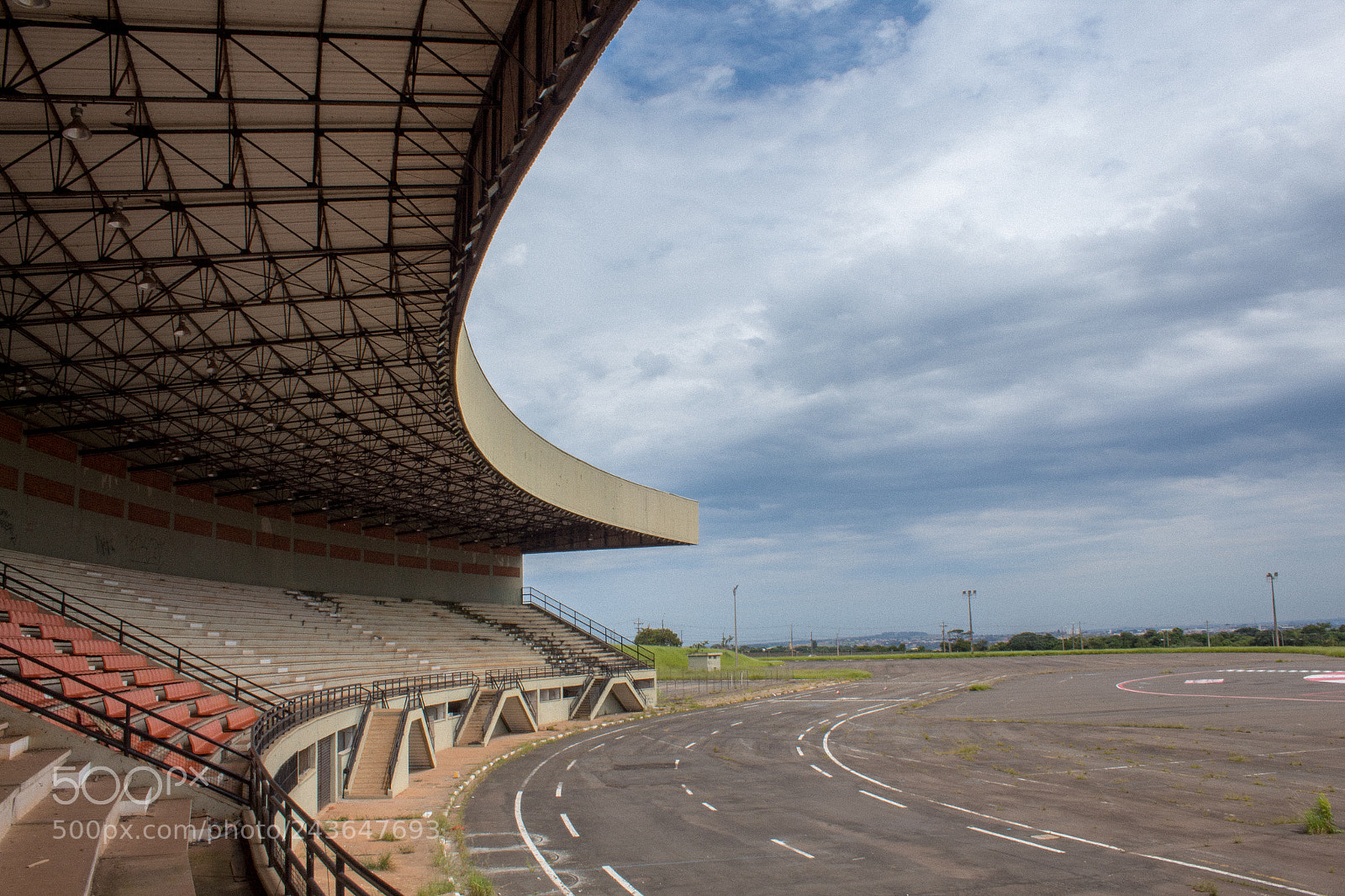 Canon EOS 1300D (EOS Rebel T6 / EOS Kiss X80) sample photo. ?sambódromo de paulinia photography