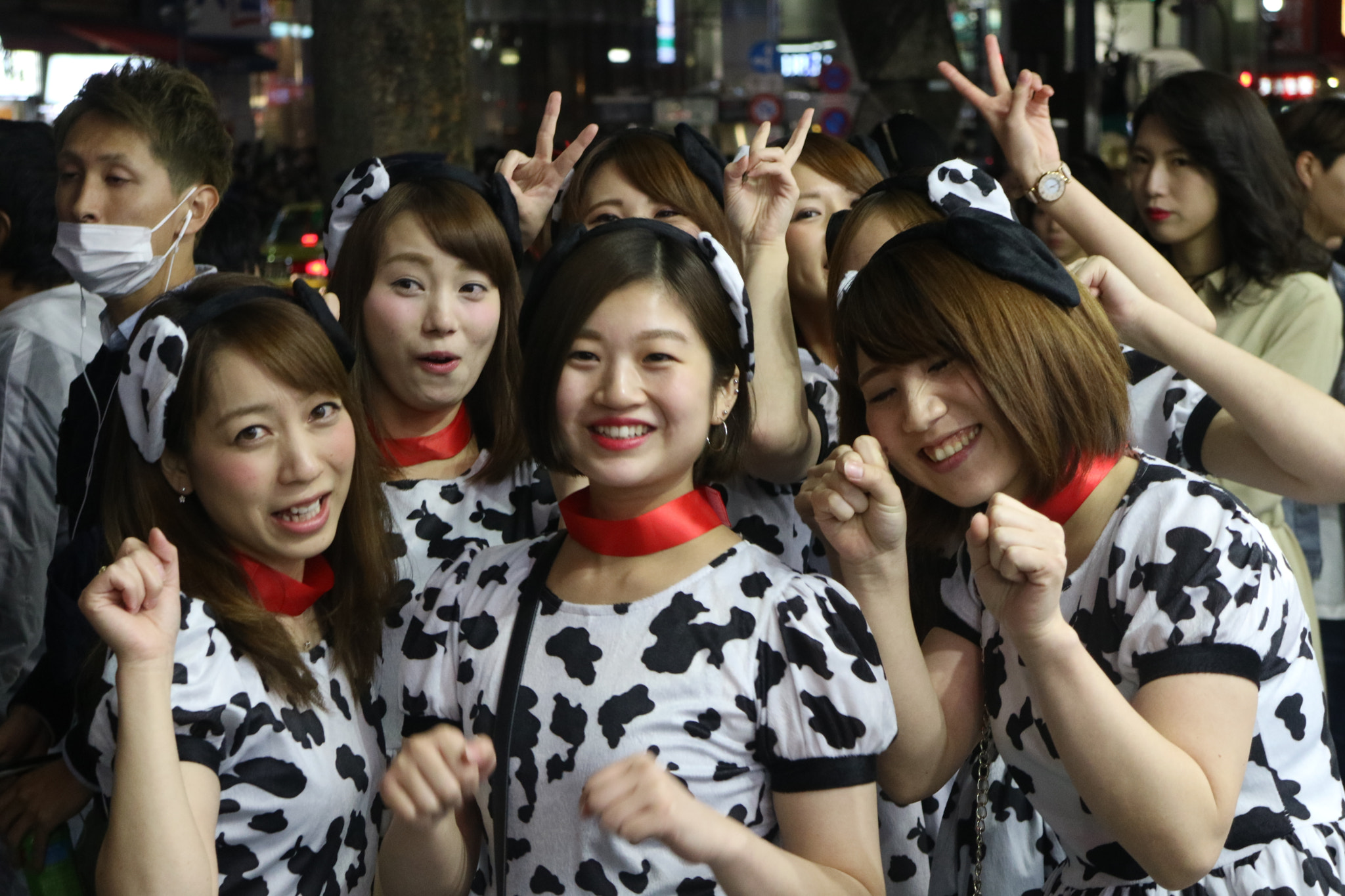 Canon EOS M3 sample photo. Halloween girls in shibuya photography