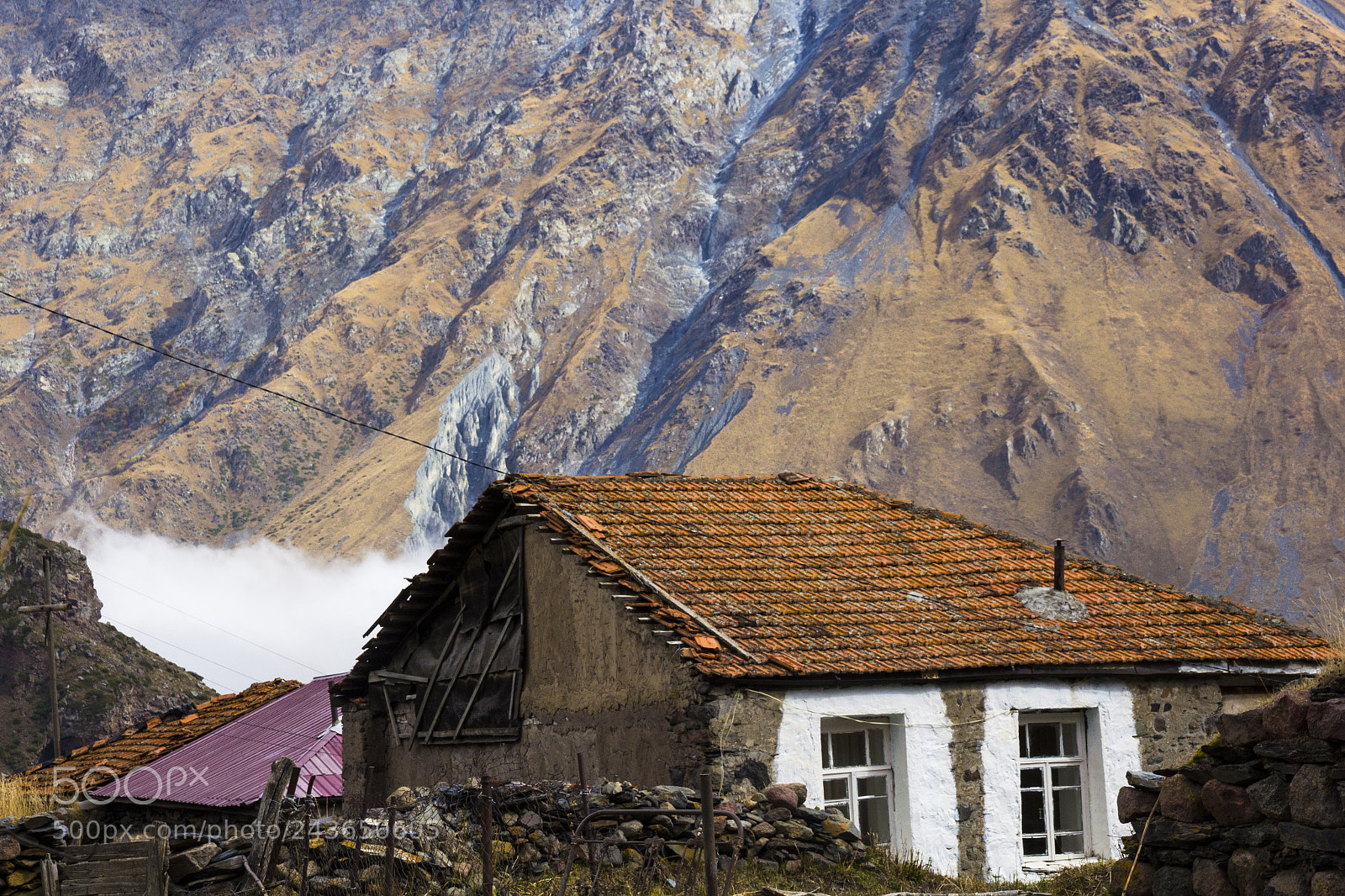 Canon EOS 60D sample photo. Kazbegi_moutain_house photography
