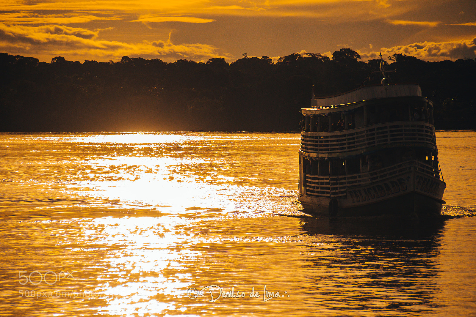 Canon EOS 700D (EOS Rebel T5i / EOS Kiss X7i) sample photo. A golden moment photography