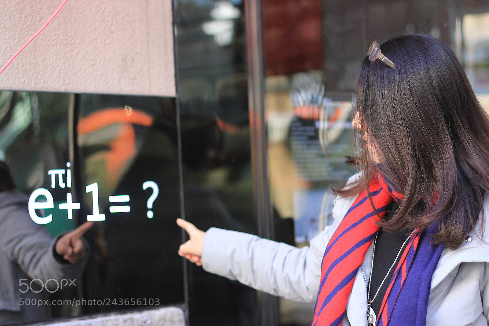 Canon EOS 550D (EOS Rebel T2i / EOS Kiss X4) + Canon EF 50mm F1.8 II sample photo. 欧拉公式你知道答案吗？euler's column formula photography