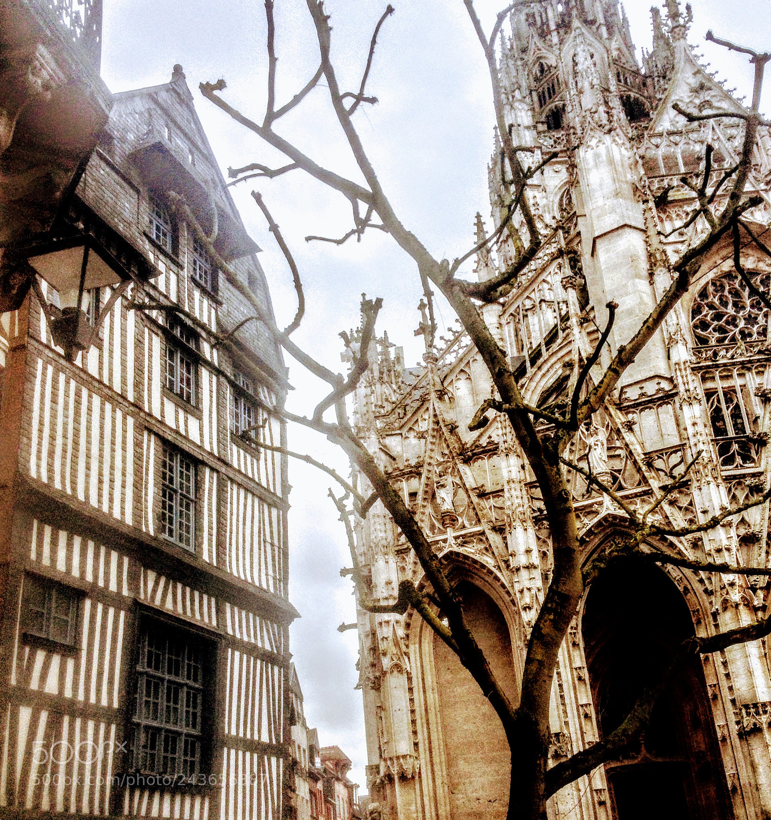 Apple iPhone 4S sample photo. Eglise rouen photography