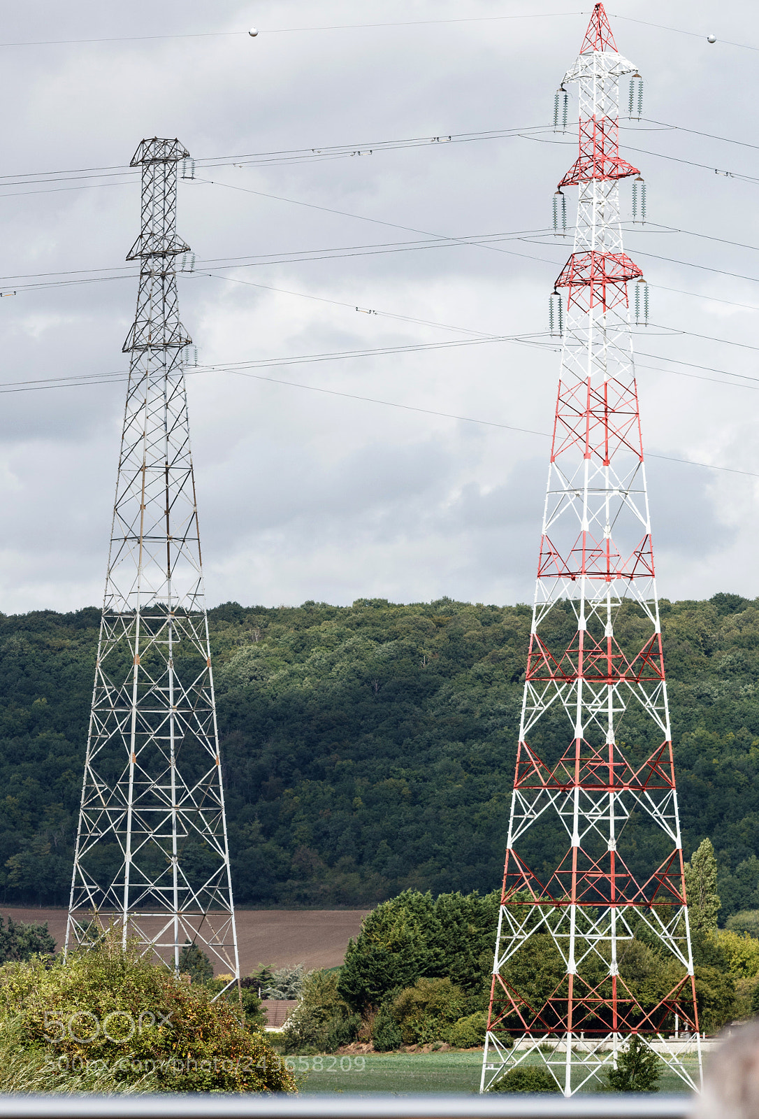 Canon EOS 1200D (EOS Rebel T5 / EOS Kiss X70 / EOS Hi) sample photo. French pylons photography