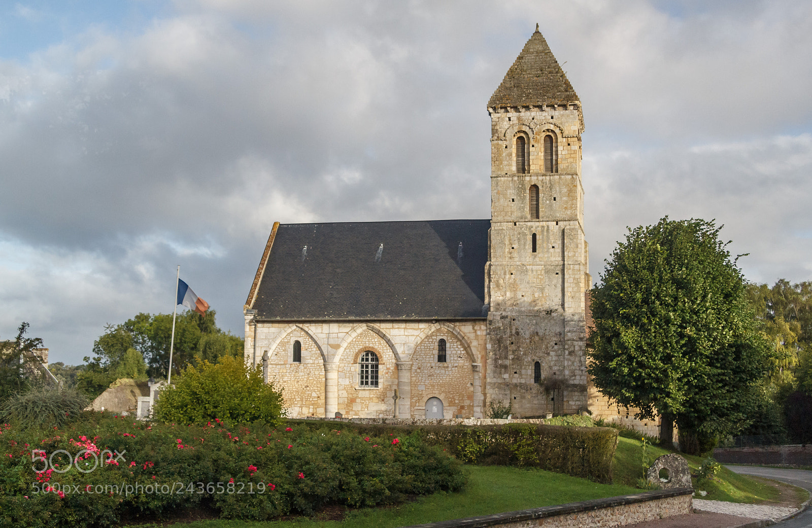Canon EOS 1200D (EOS Rebel T5 / EOS Kiss X70 / EOS Hi) sample photo. Church in aizier photography