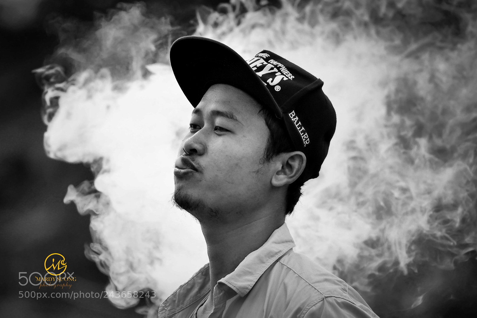 Nikon D800 sample photo. Smoker ! អ្នកជក់បារី ! photography