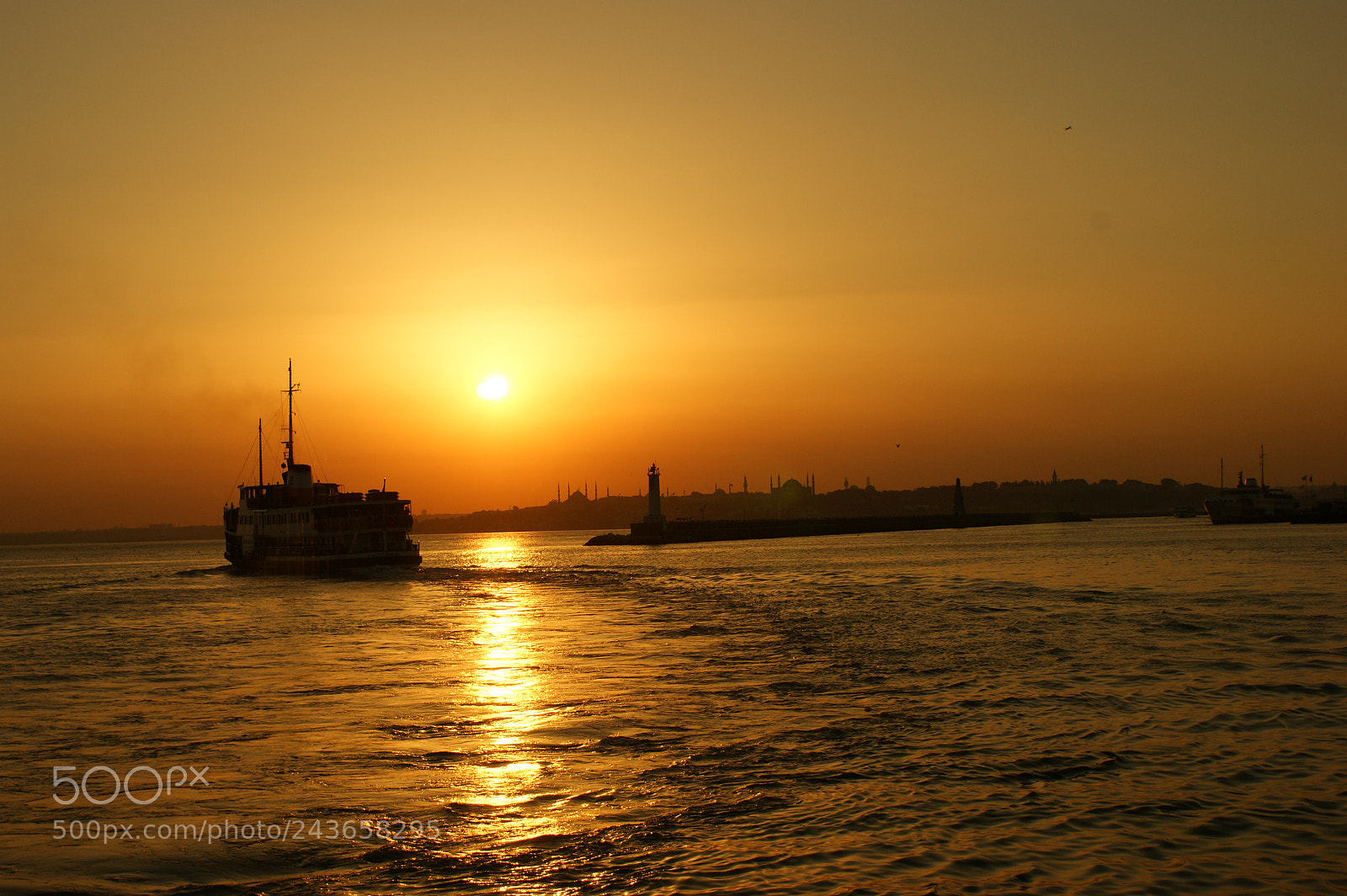 Sony Alpha DSLR-A350 sample photo. Sunset in istanbul, photography