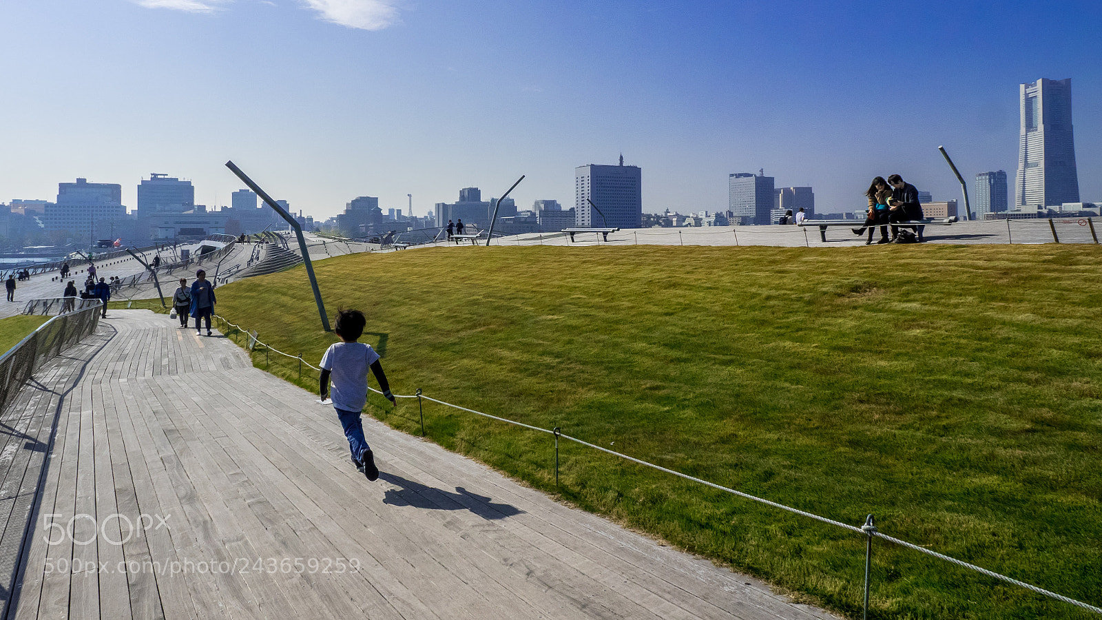 Olympus OM-D E-M1 sample photo. Yokohama pier photography