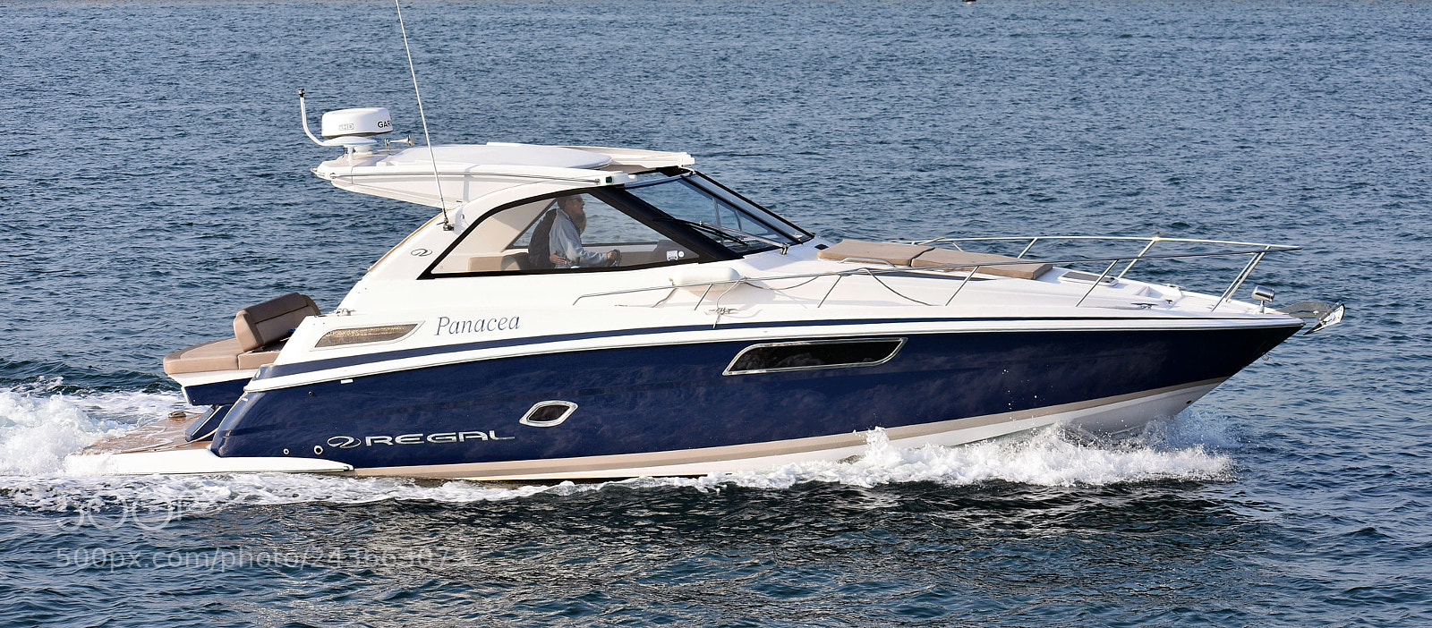 Nikon D7200 sample photo. Powerboat cruising pacific ocean photography