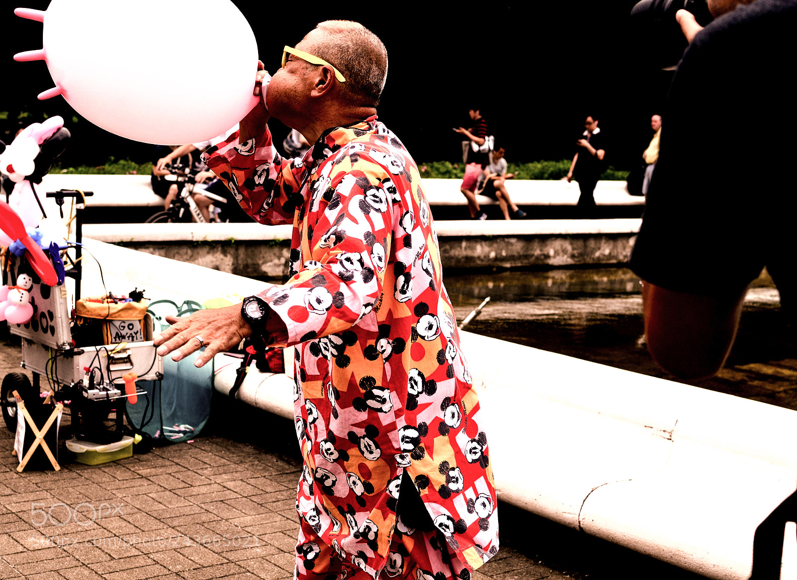 Nikon D5100 sample photo. Balloon man photography