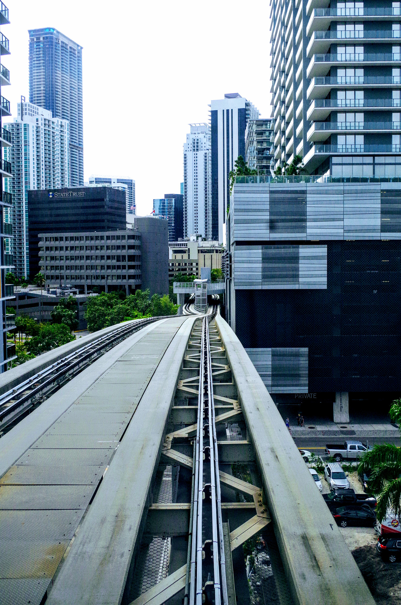 Pentax K-30 sample photo. Metromover miami photography