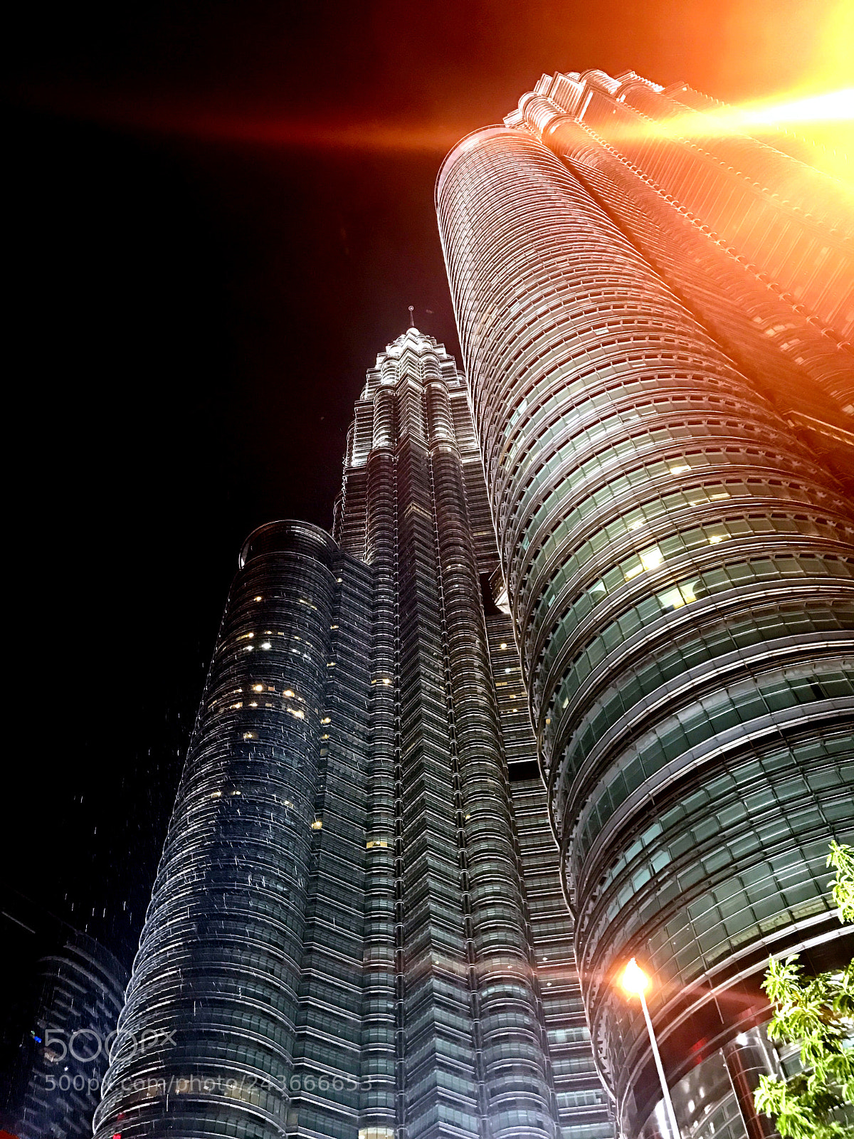 Apple iPhone 7 Plus sample photo. Petronas twin towers photography