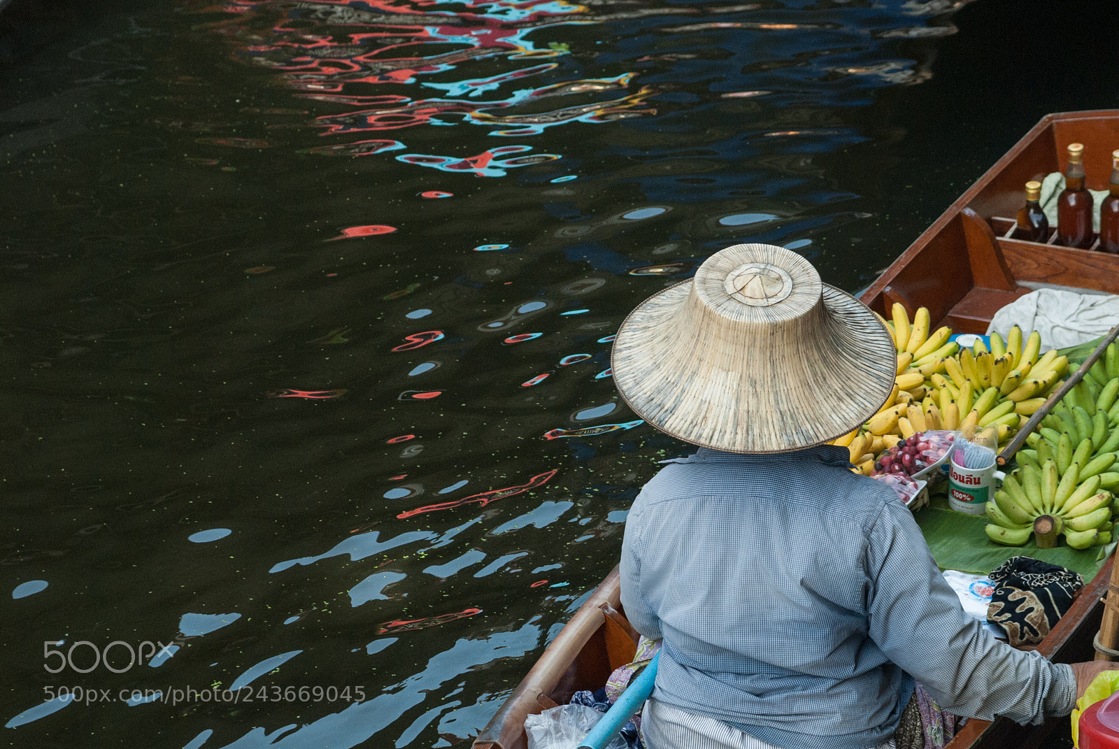 Nikon D200 sample photo. Floating market fruit vendor photography