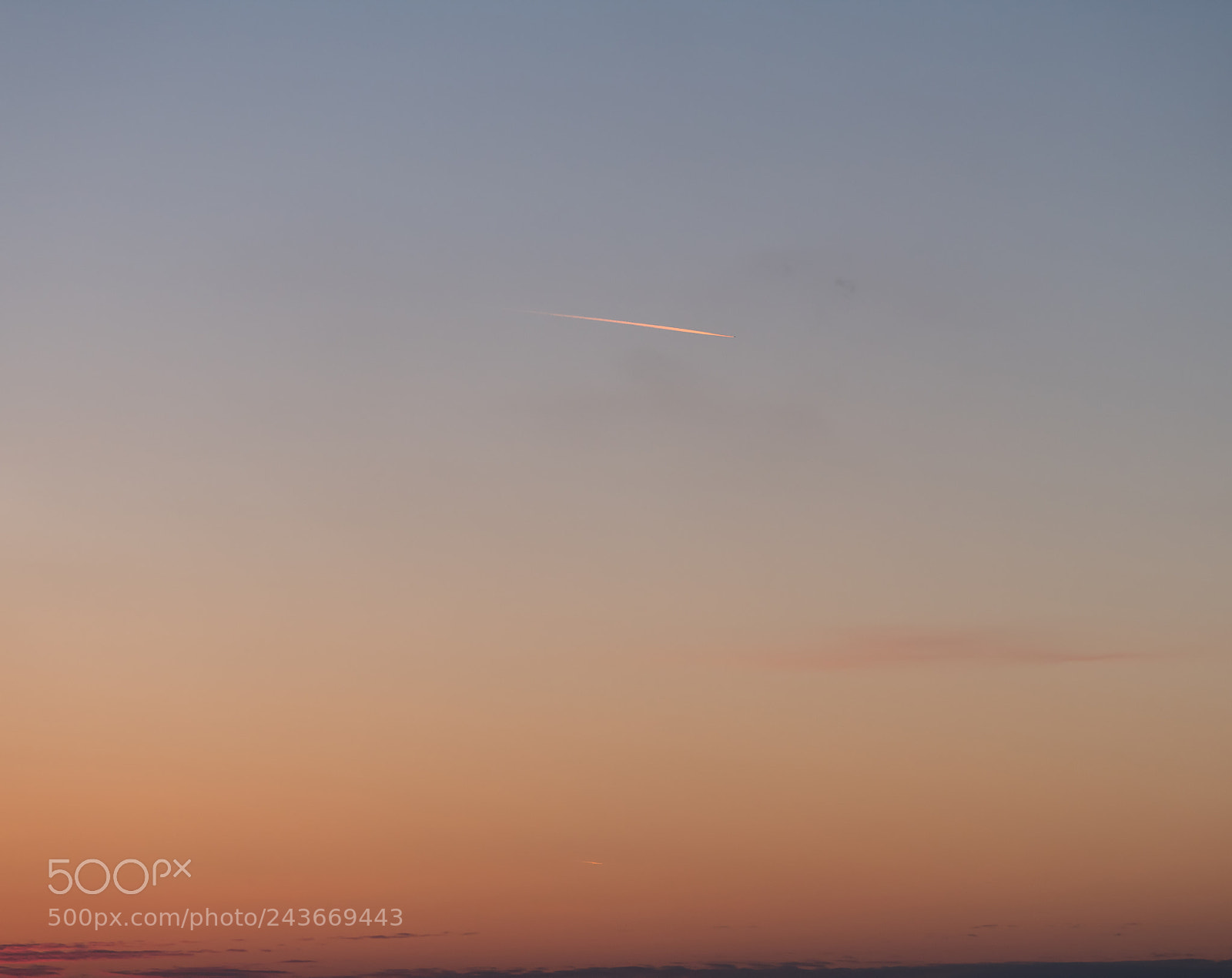 Nikon D850 sample photo. Golden line by airplane photography
