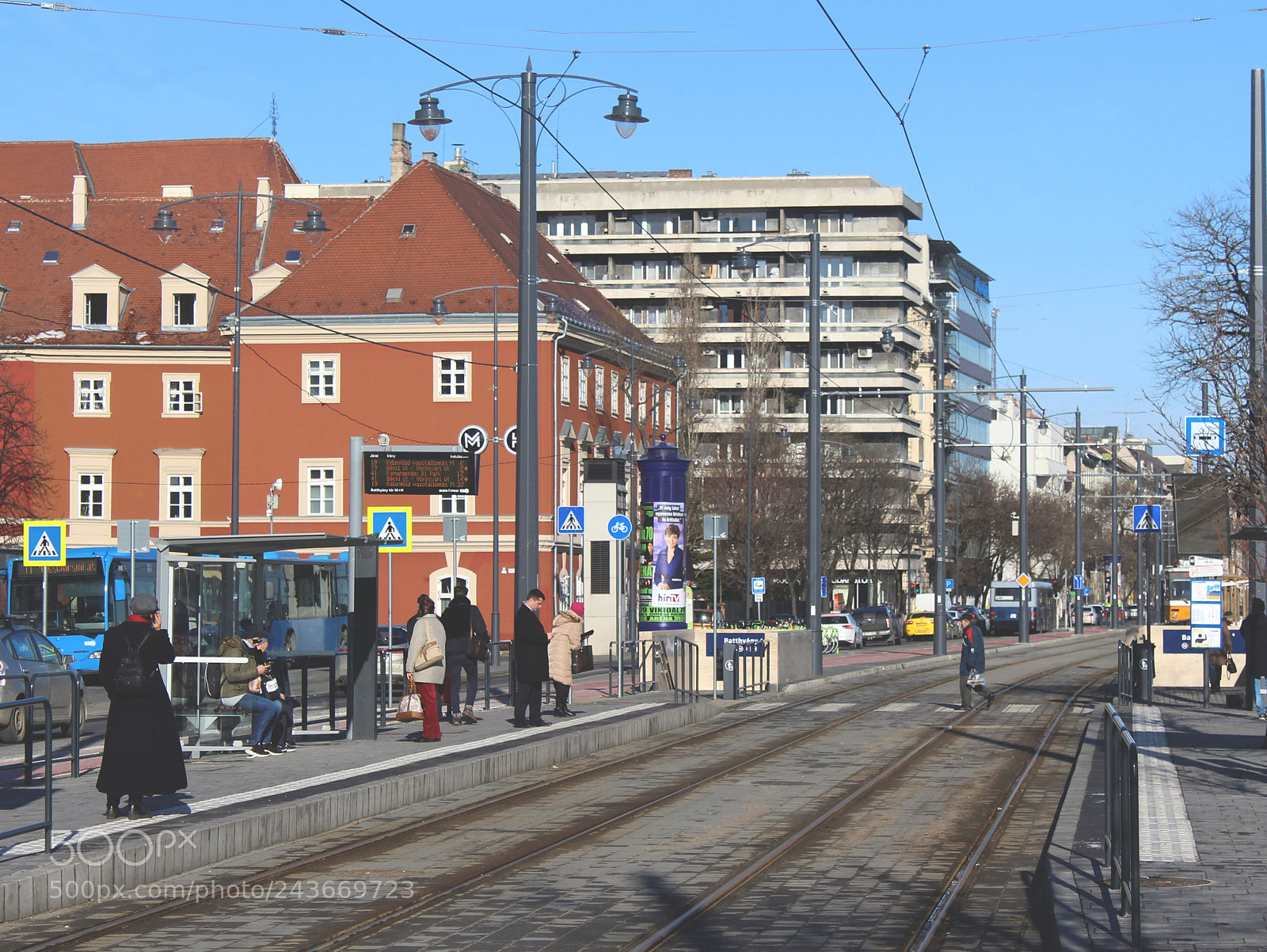 Canon EOS 1200D (EOS Rebel T5 / EOS Kiss X70 / EOS Hi) sample photo. One morning at budapest photography