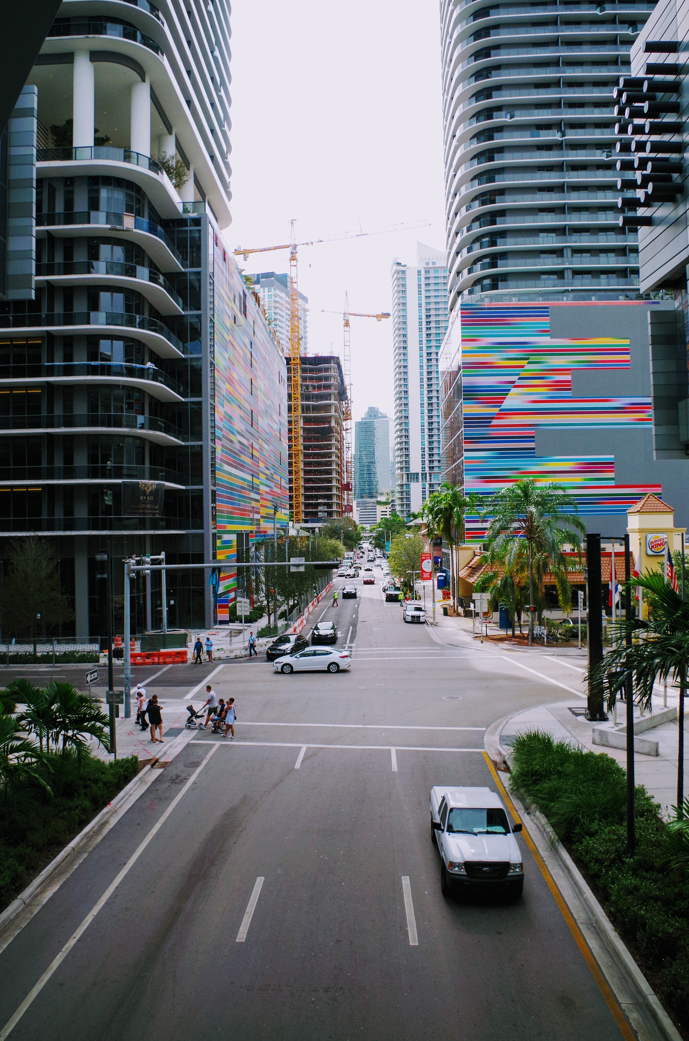 smc PENTAX-DA L 18-55mm F3.5-5.6 sample photo. Miami brickell street photography