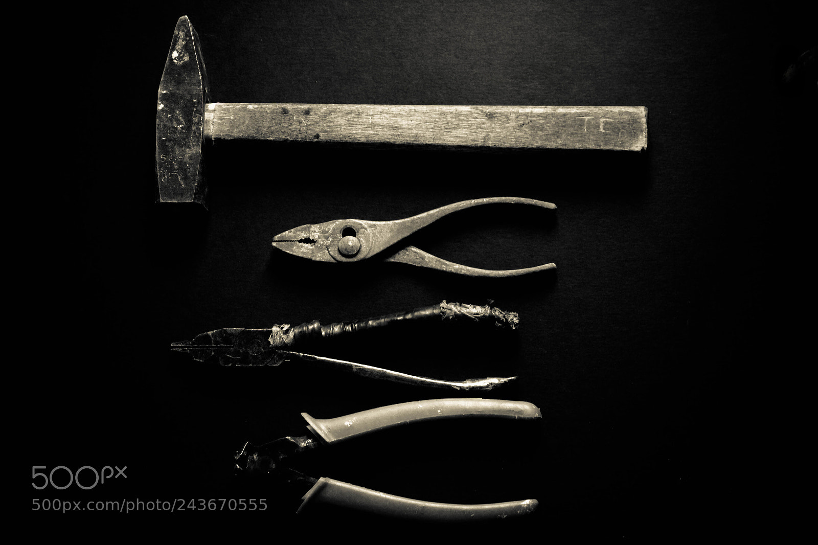 Canon EOS 550D (EOS Rebel T2i / EOS Kiss X4) sample photo. Old tools photography